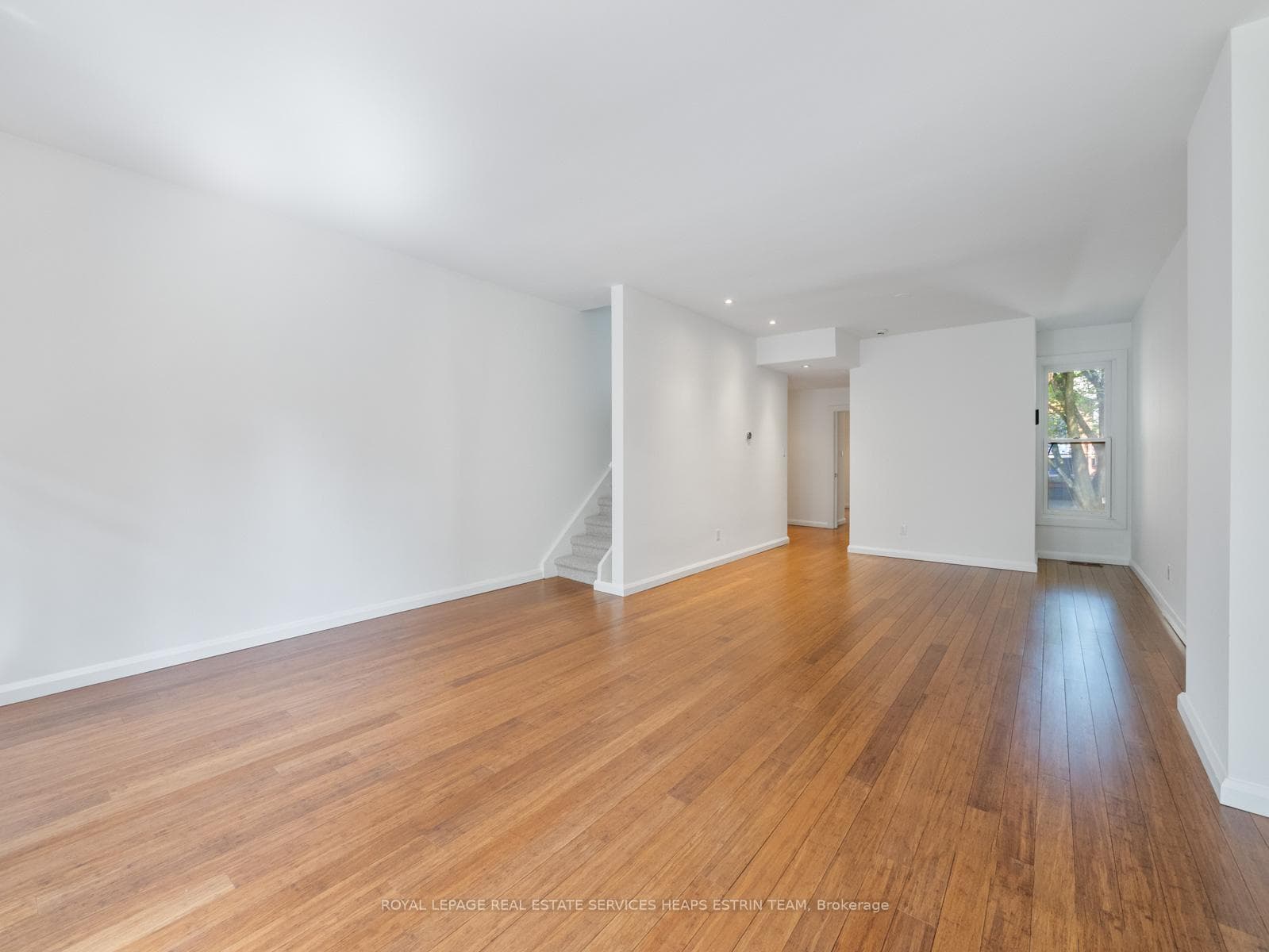60 Boswell Avenue photo 13