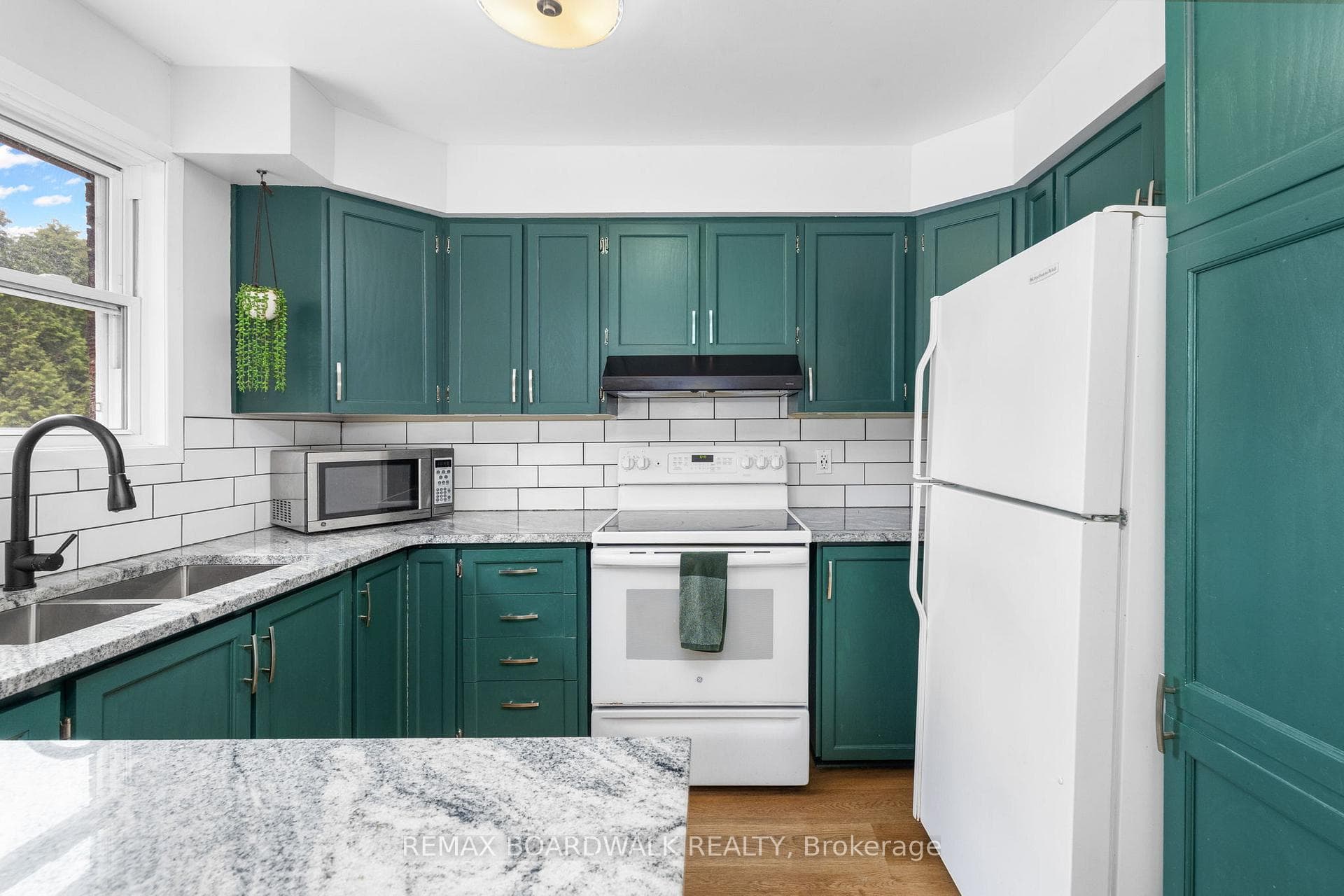8 Jessie Drive photo 21