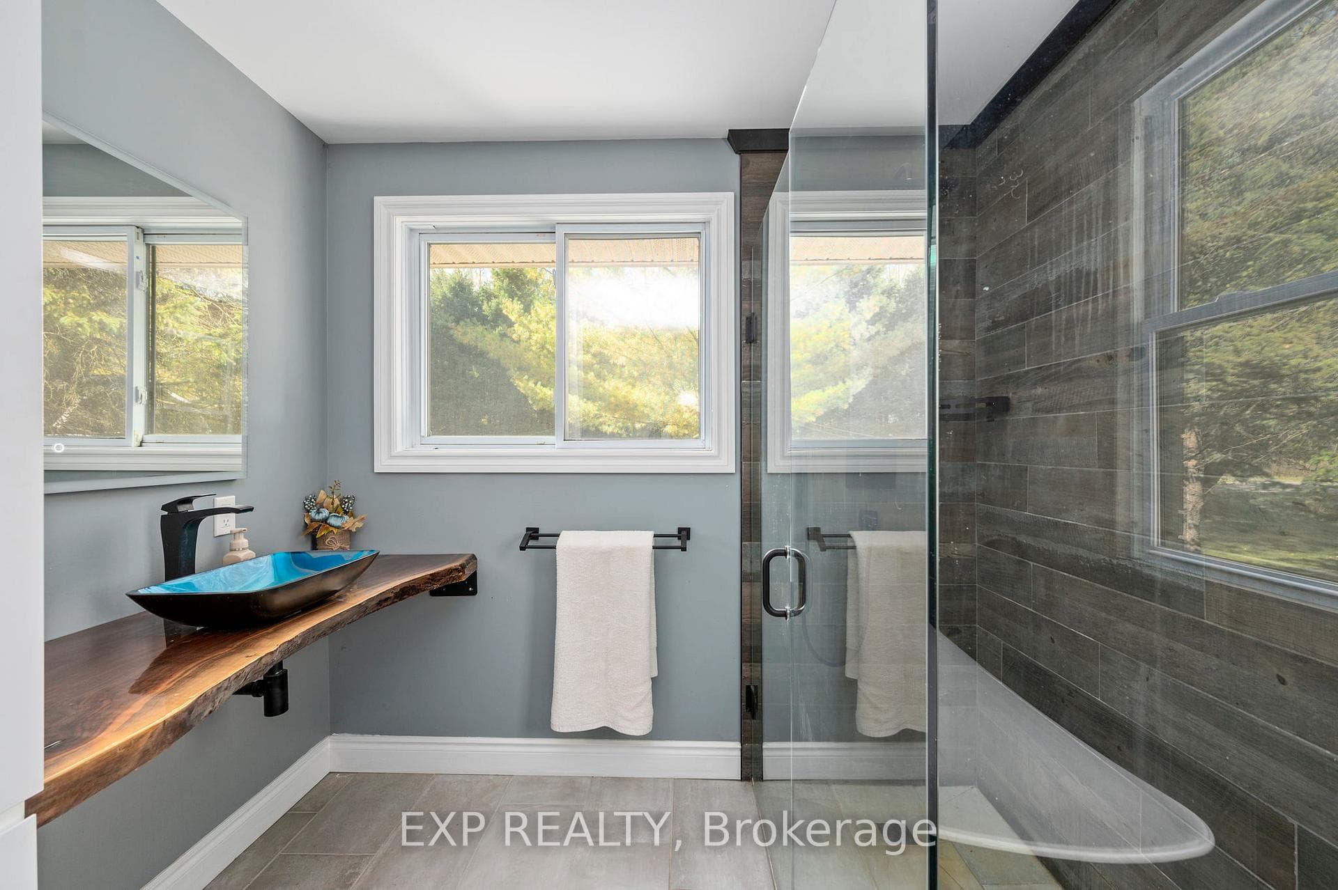 23243 Melbourne Road photo 17