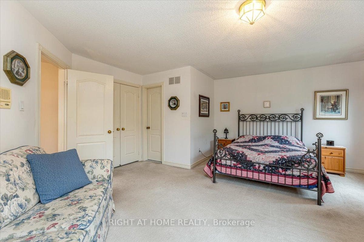 14 Melchior Crescent photo 27