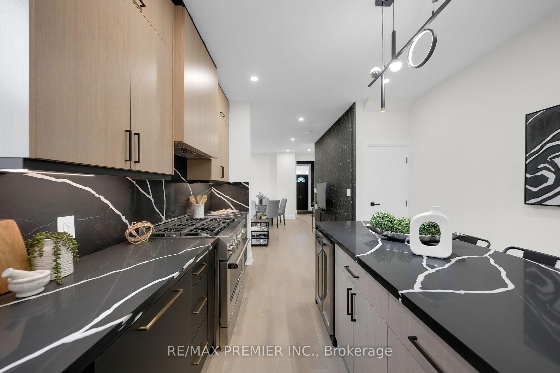 388 Crawford Street photo 15