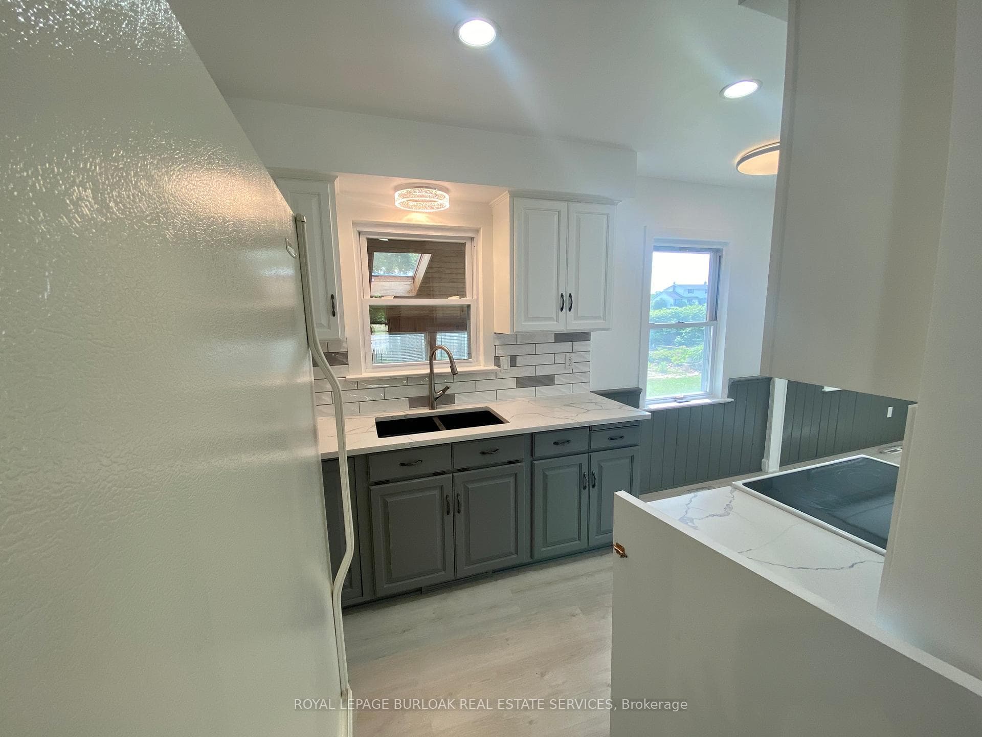 4213 Victoria Avenue photo 7