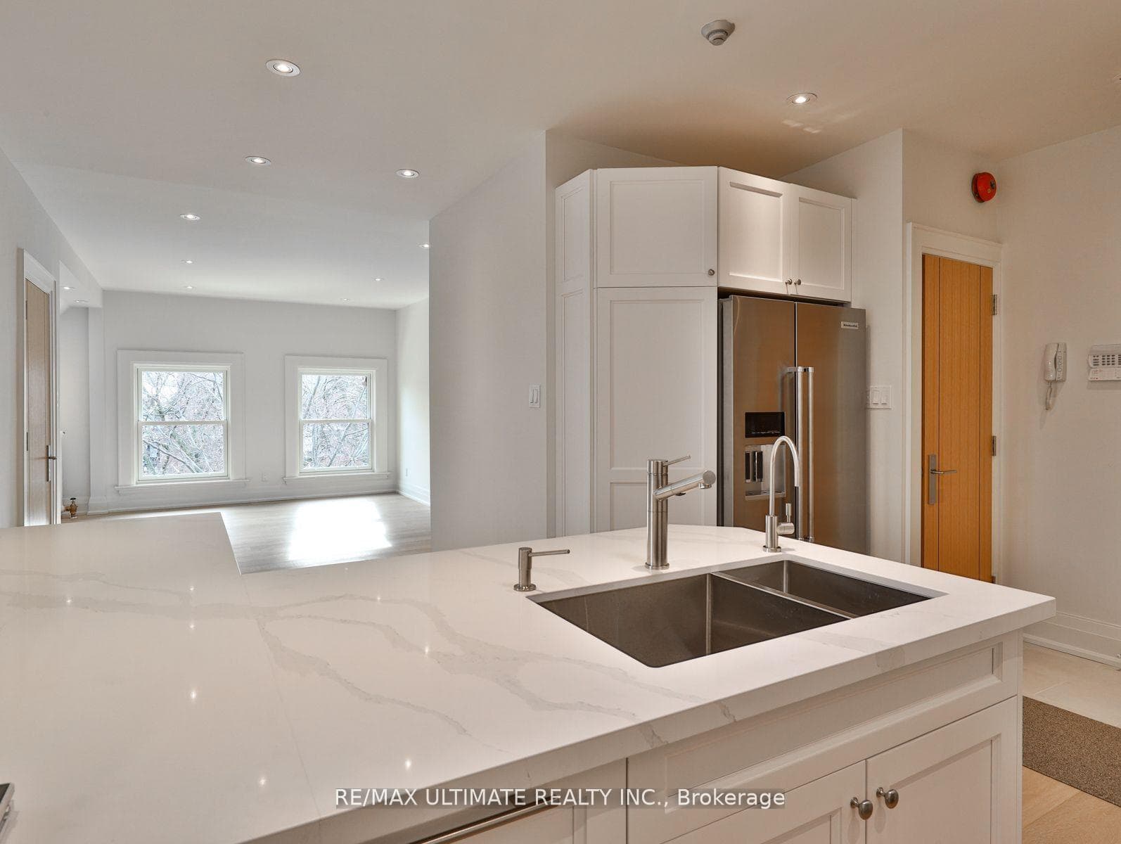 18 Elm Avenue Unit UNIT 4 photo 8
