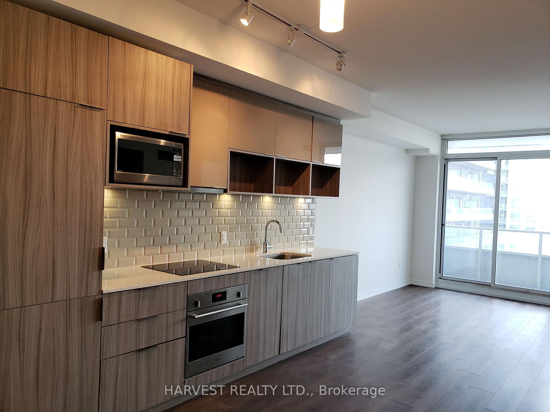 52 Forest Manor Road Unit 909 photo 3