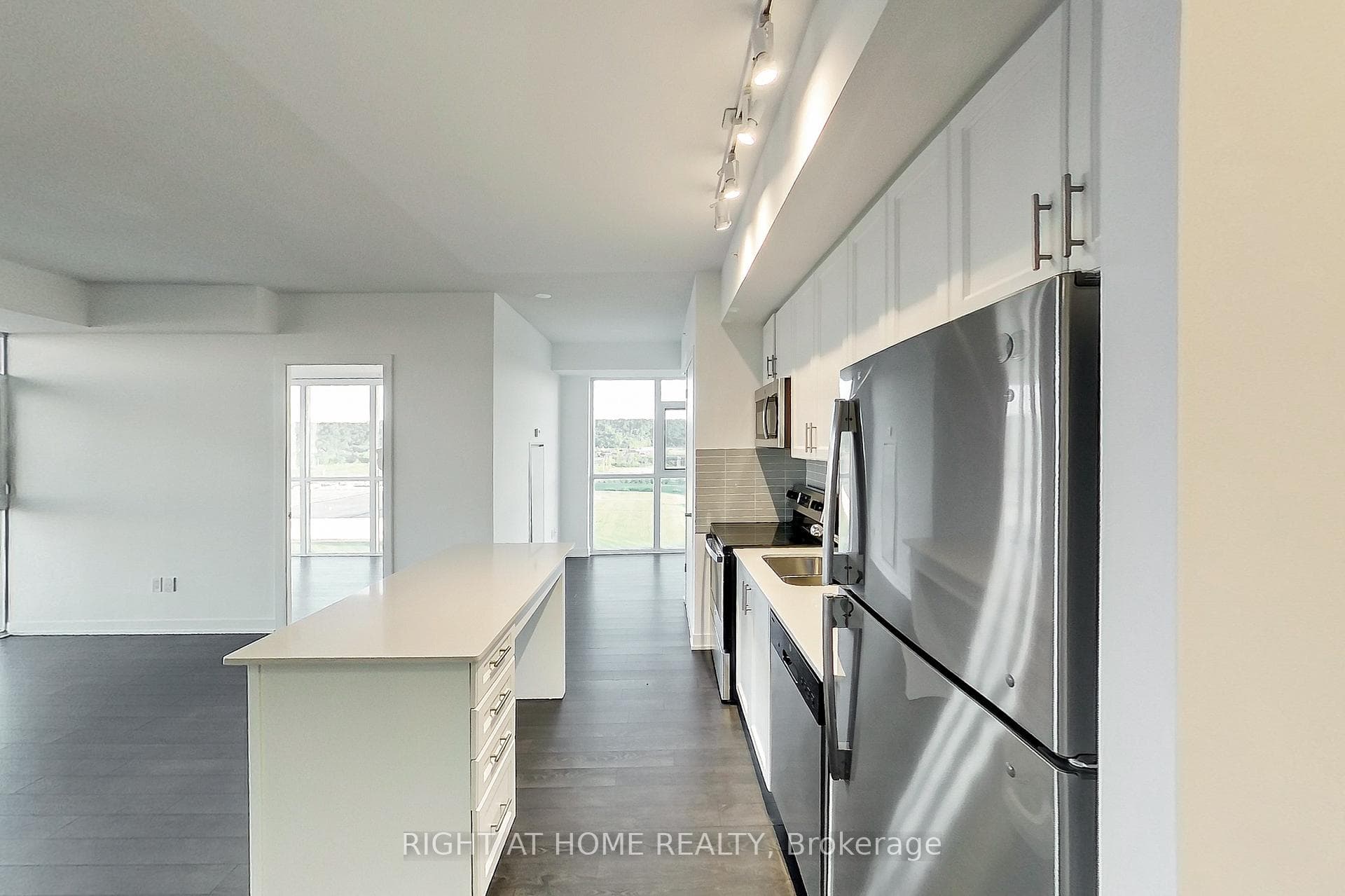 550 North Service Road Unit 1308 photo 6
