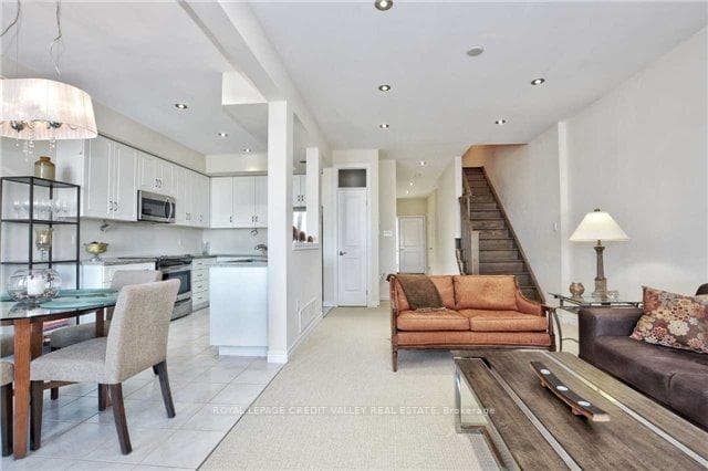 7 Lakelawn Road Unit 11 photo 18