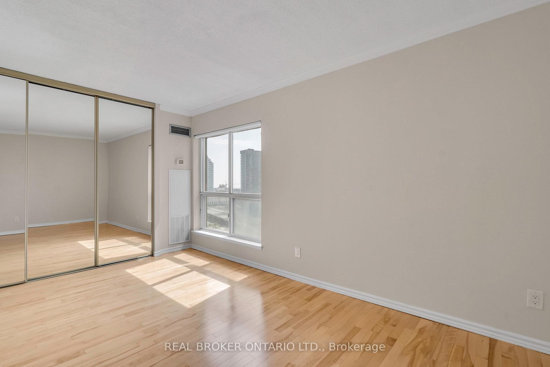 25 The Esplanade N/A Unit 2113 photo 23