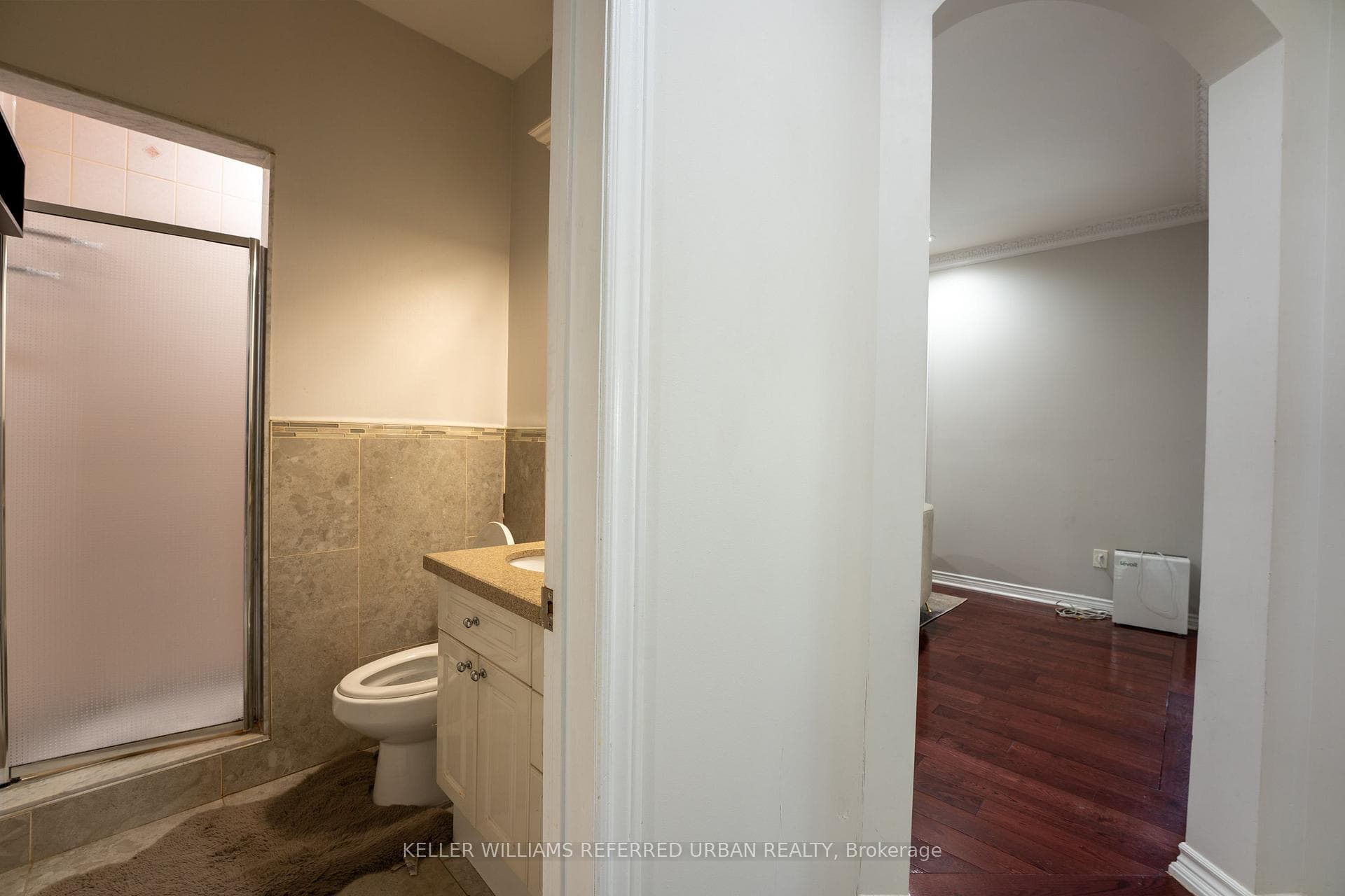 68 Burnett Avenue photo 12