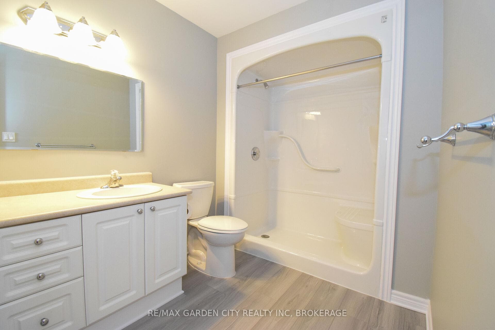 162 FIRST Street Unit 11 photo 18