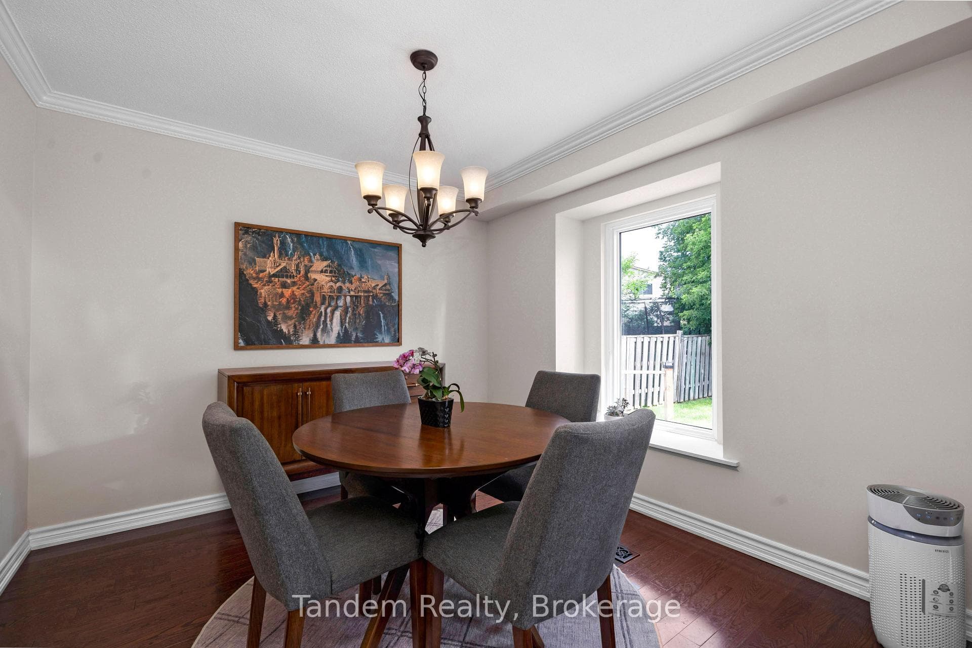 769 Coulson Avenue photo 9