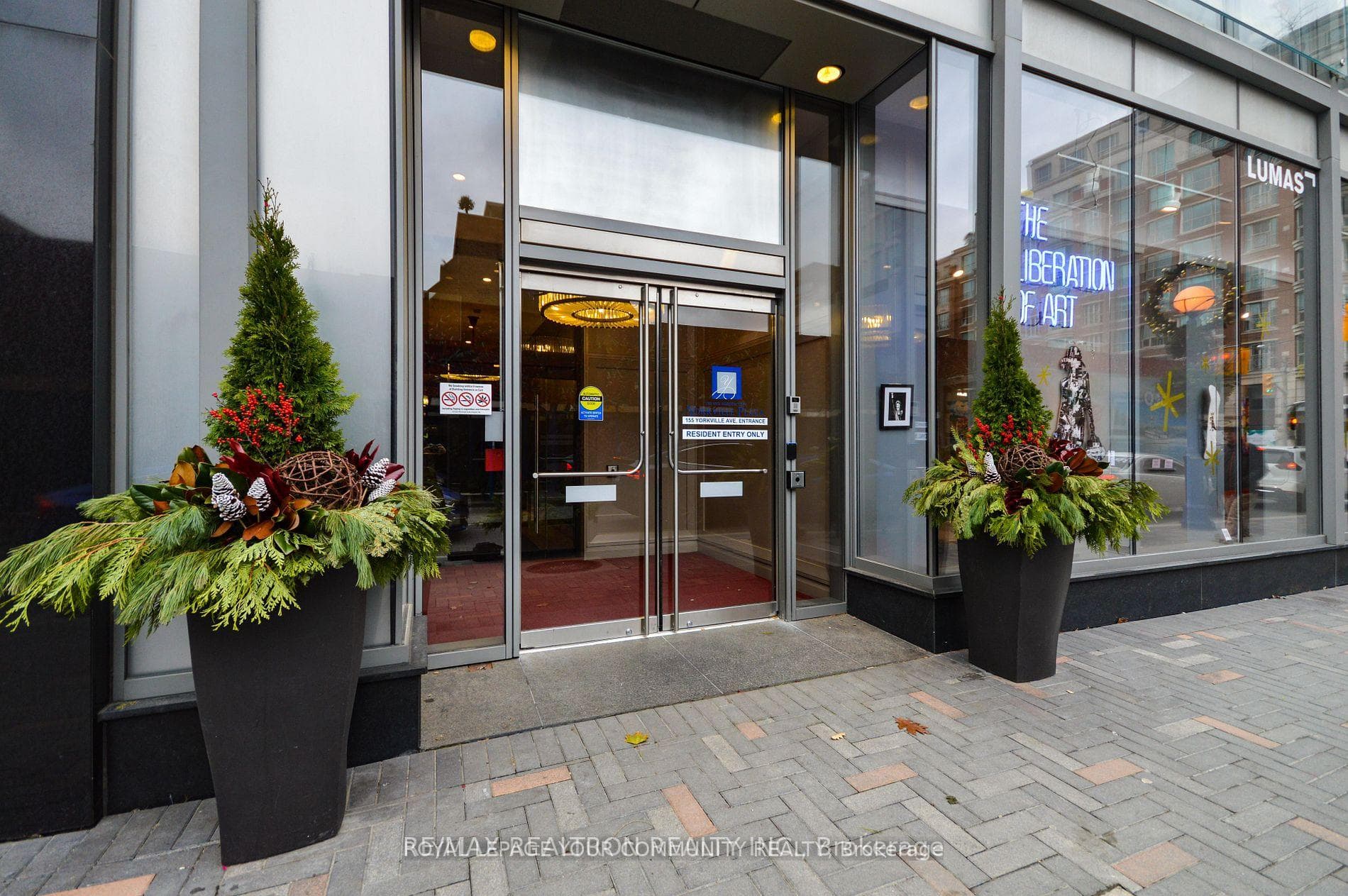 155 Yorkville Avenue Unit 1408 photo 11