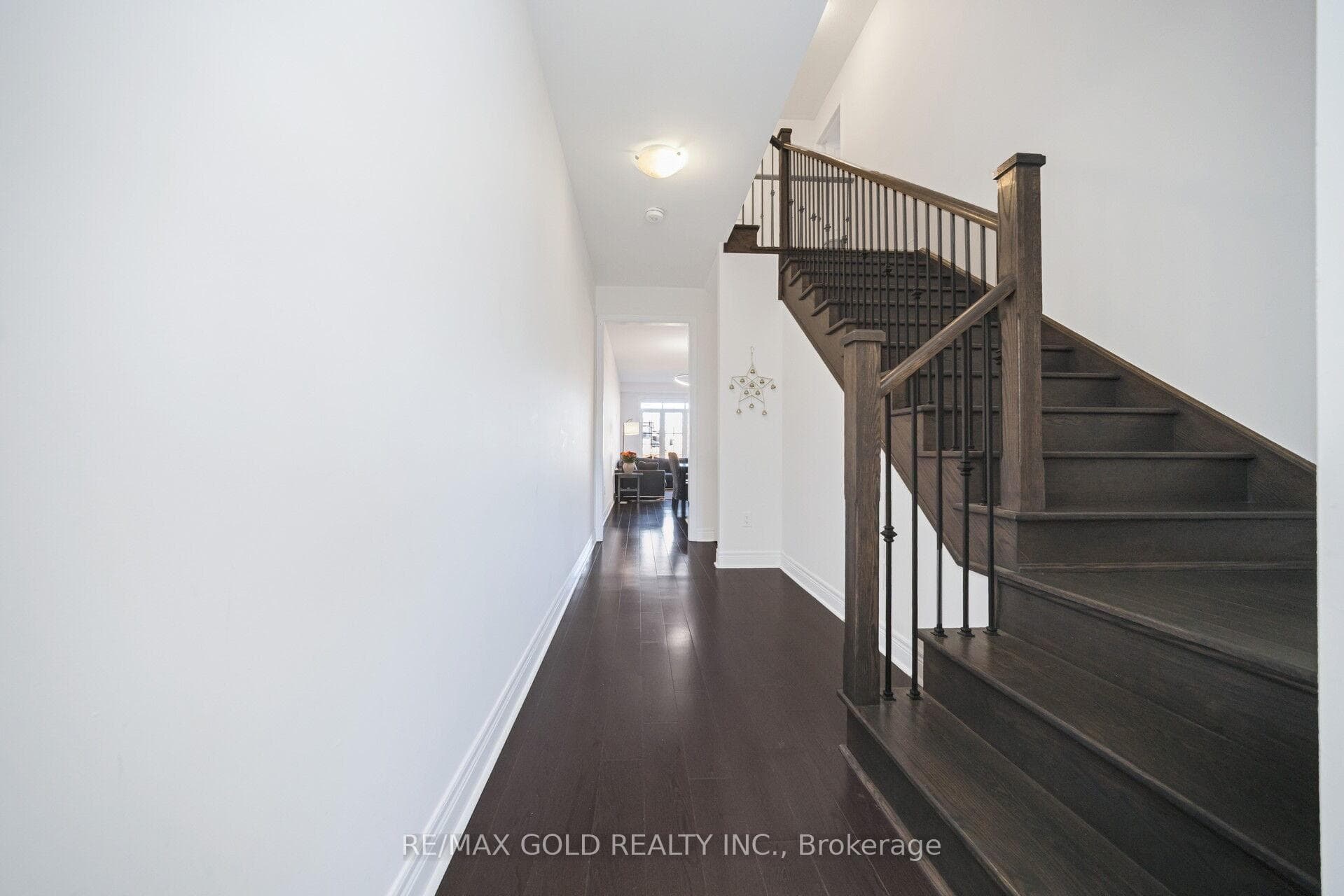 75 Branigan Crescent photo 9