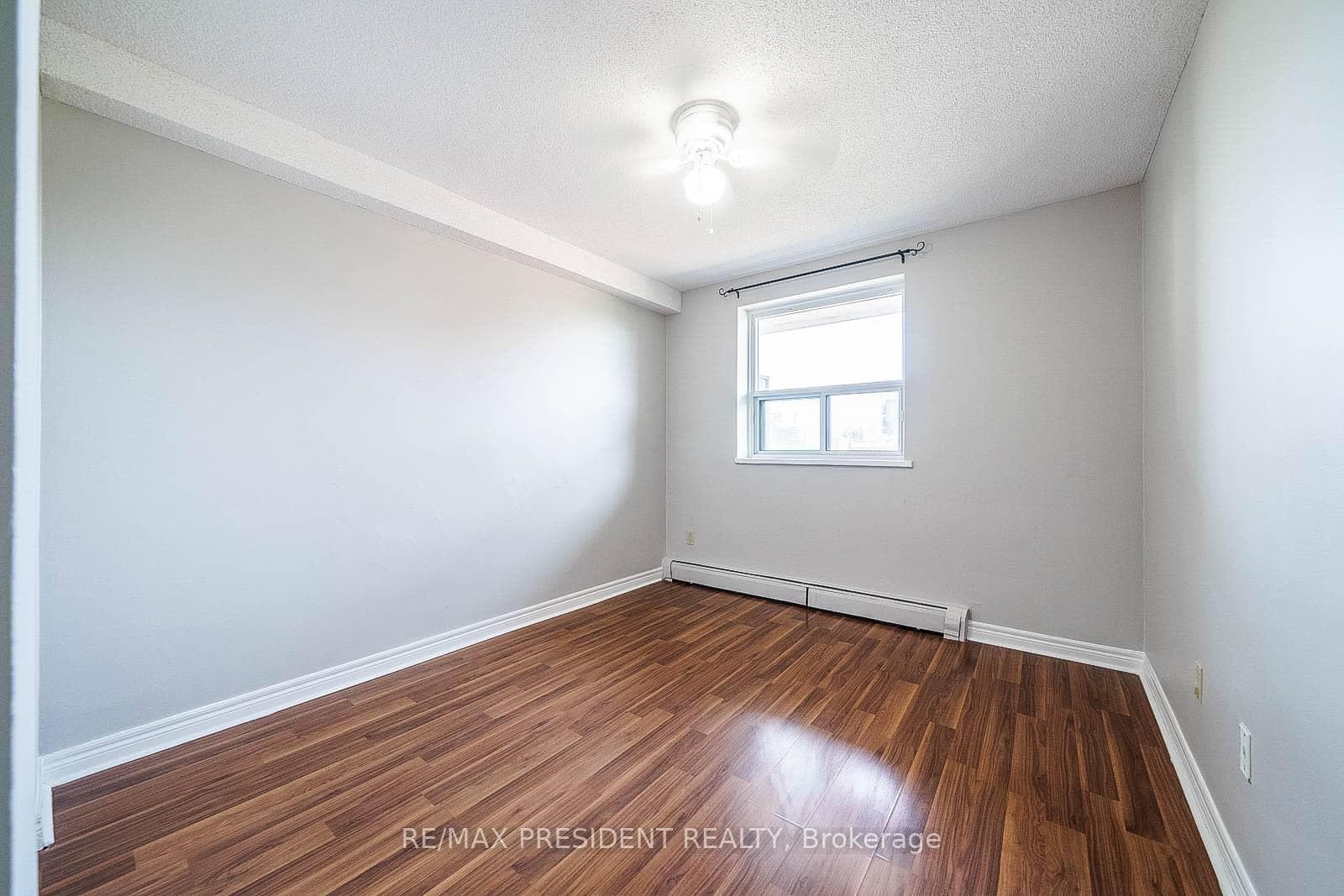 81 Charlton Avenue Unit 402 photo 20
