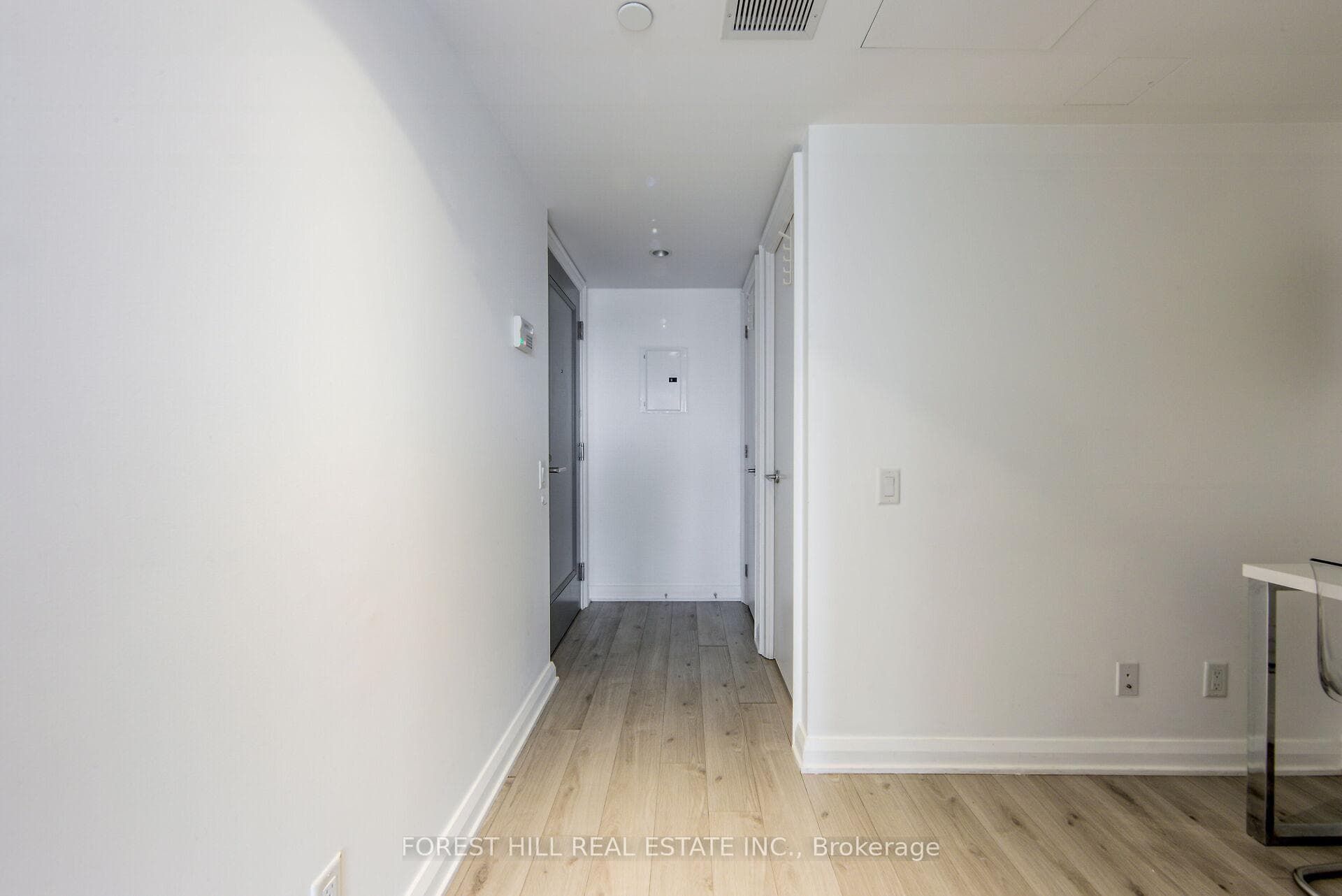 155 Yorkville Avenue Unit 2301 photo 4