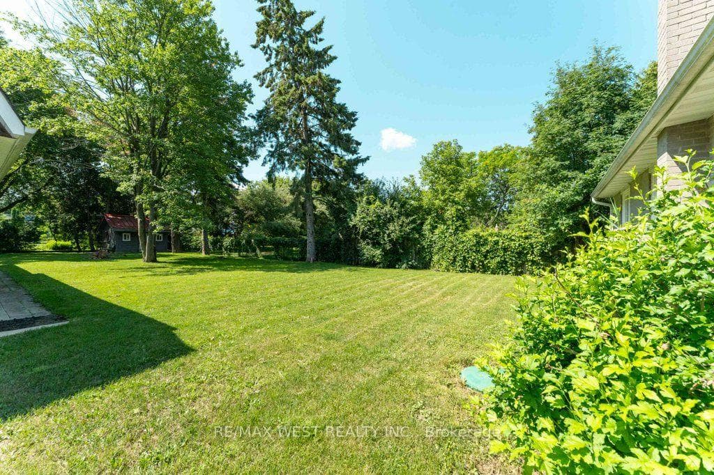 67 May Avenue photo 39