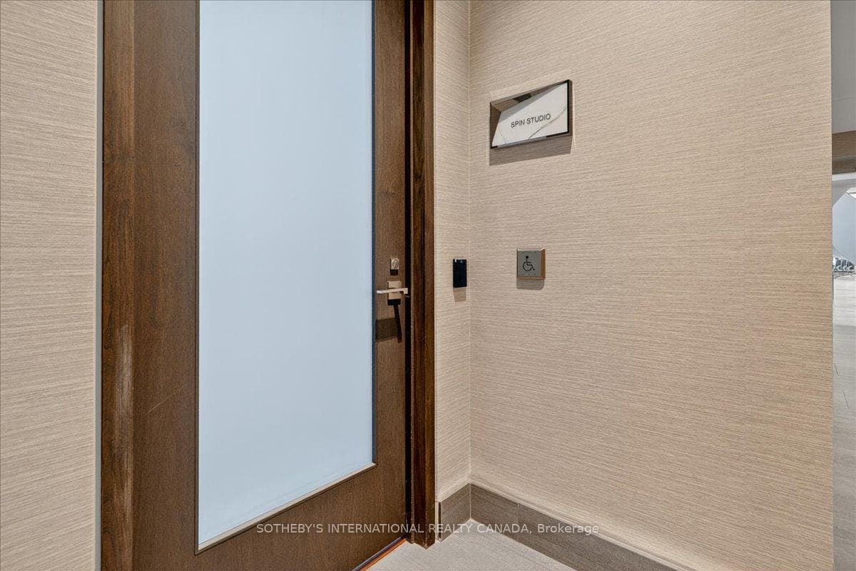 10 York Street Unit 2105 photo 28