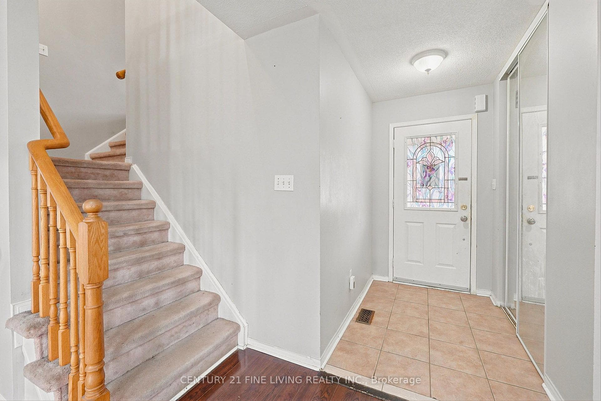 40 Hollowgrove Boulevard photo 14