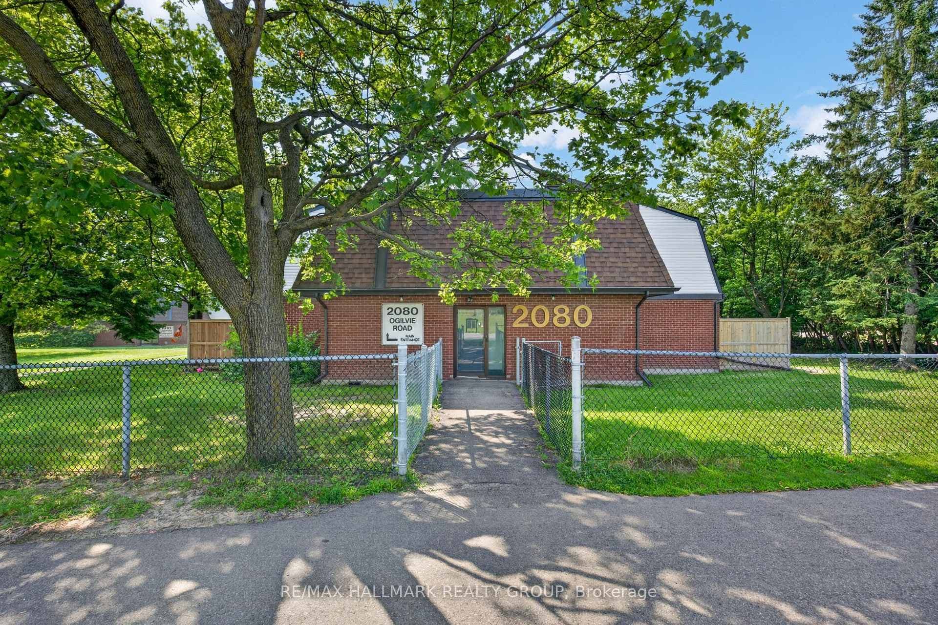 2080 Ogilvie Road Unit 9J photo 1
