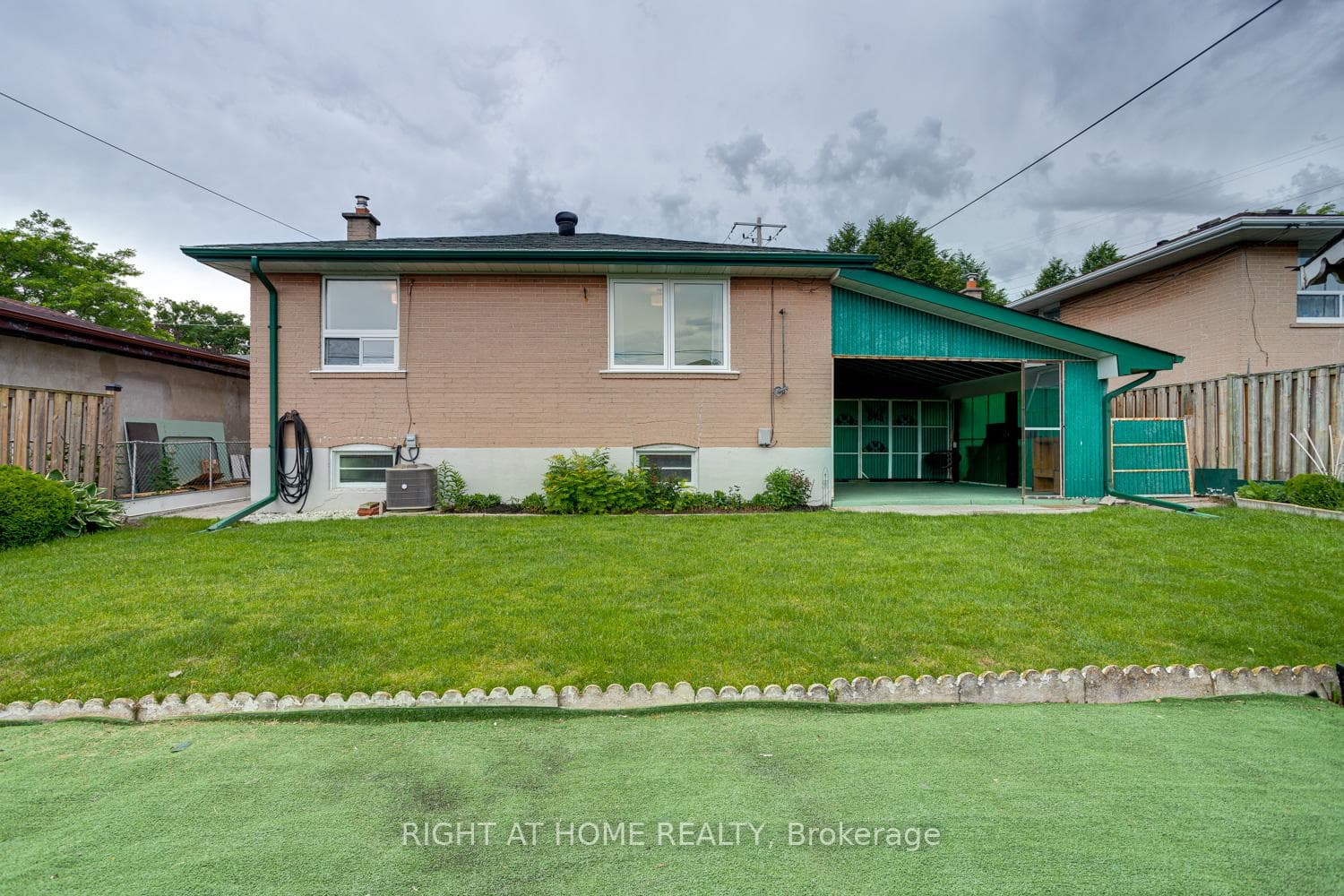 75 Milford Haven Drive photo 26