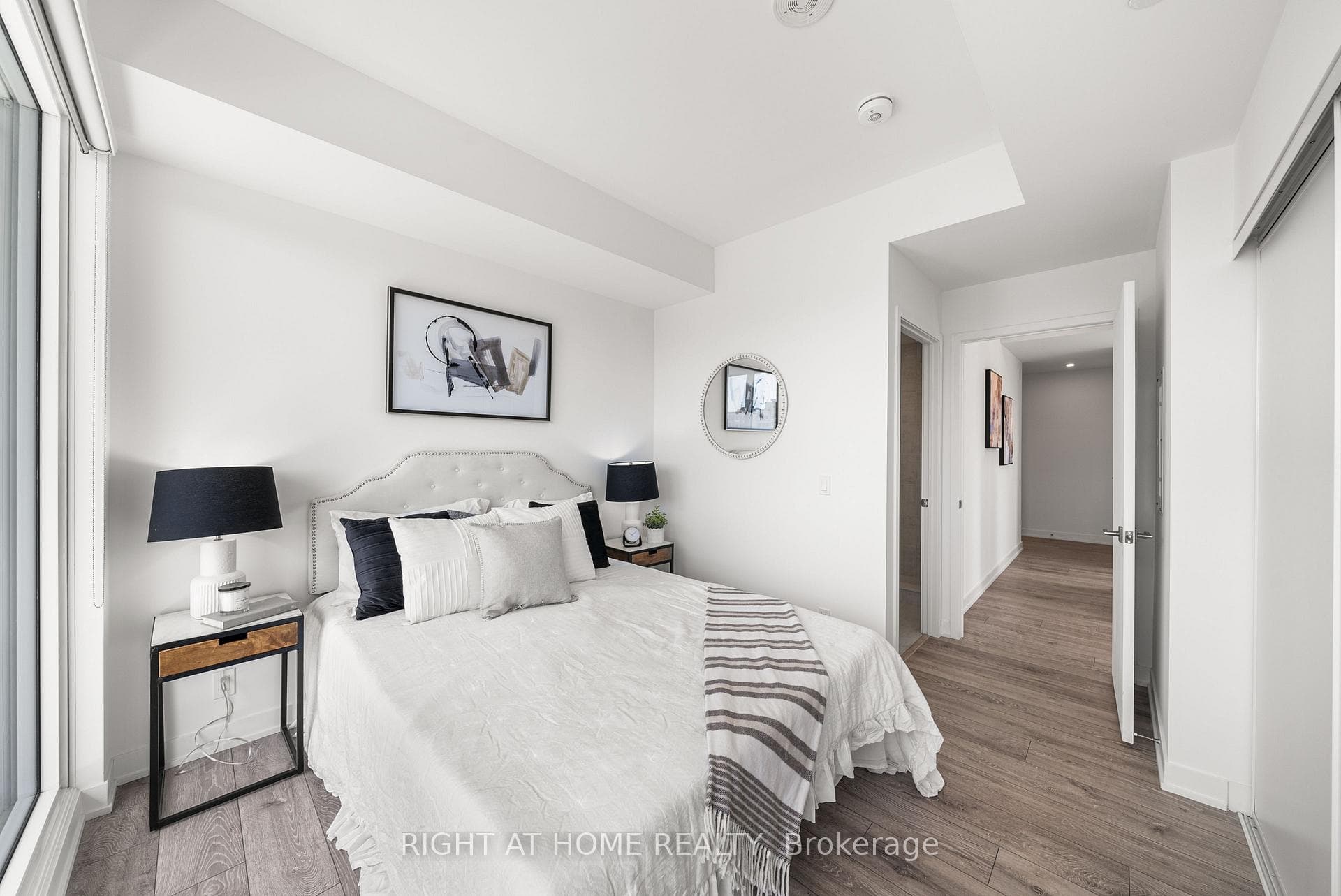 15 Holmes Avenue Unit 1502 photo 10