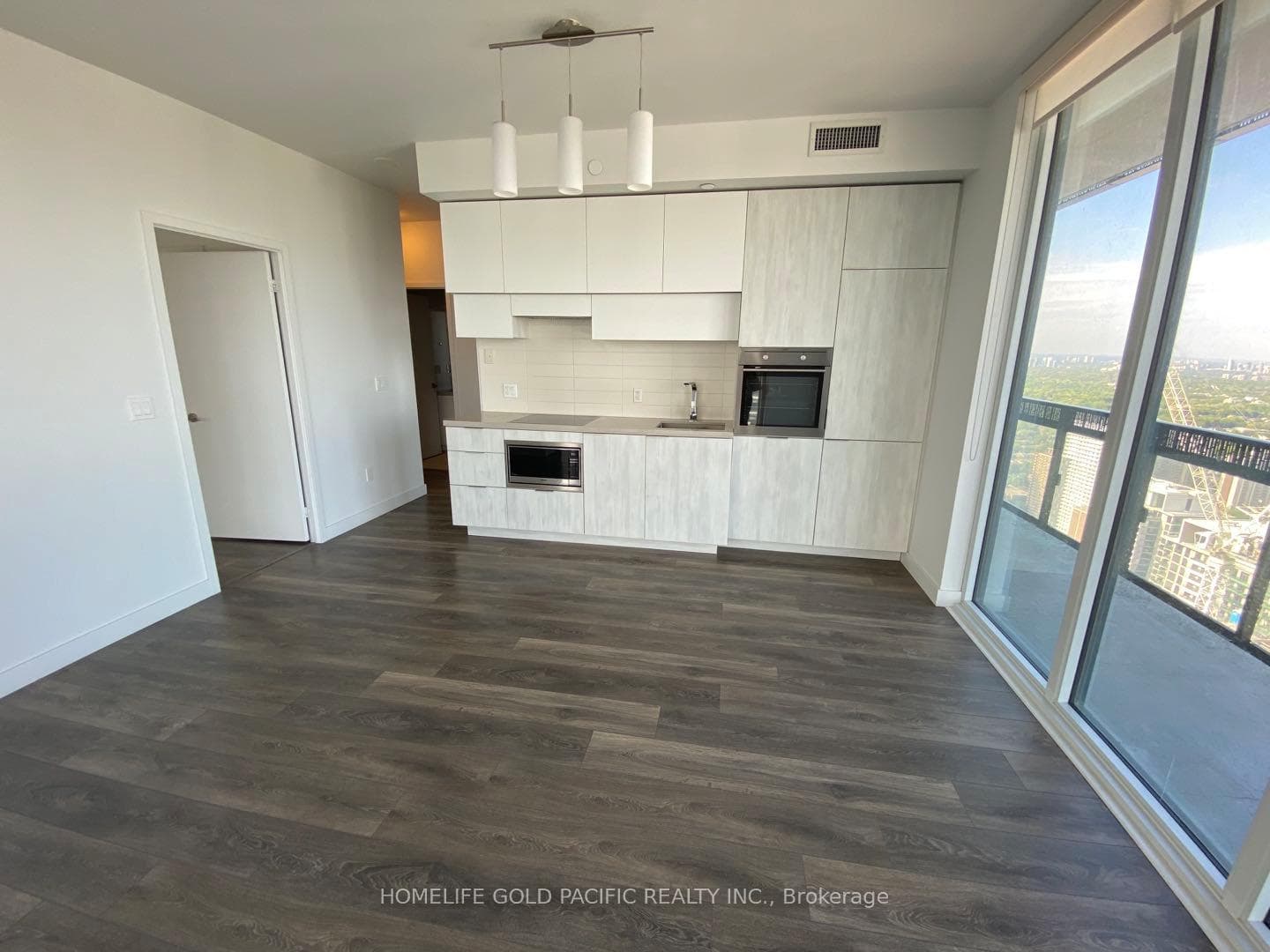 8 Eglinton Avenue Unit 4511 photo 2