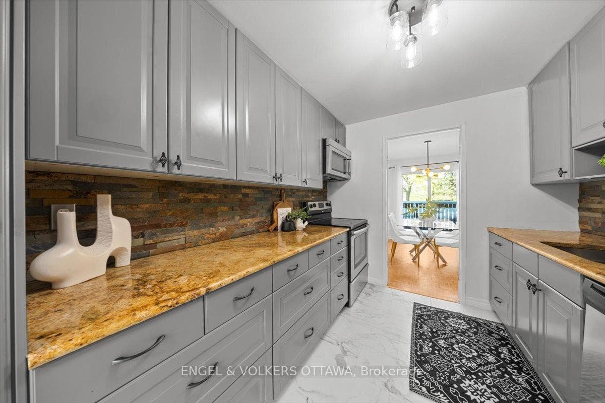34 Viewpointe Private photo 11