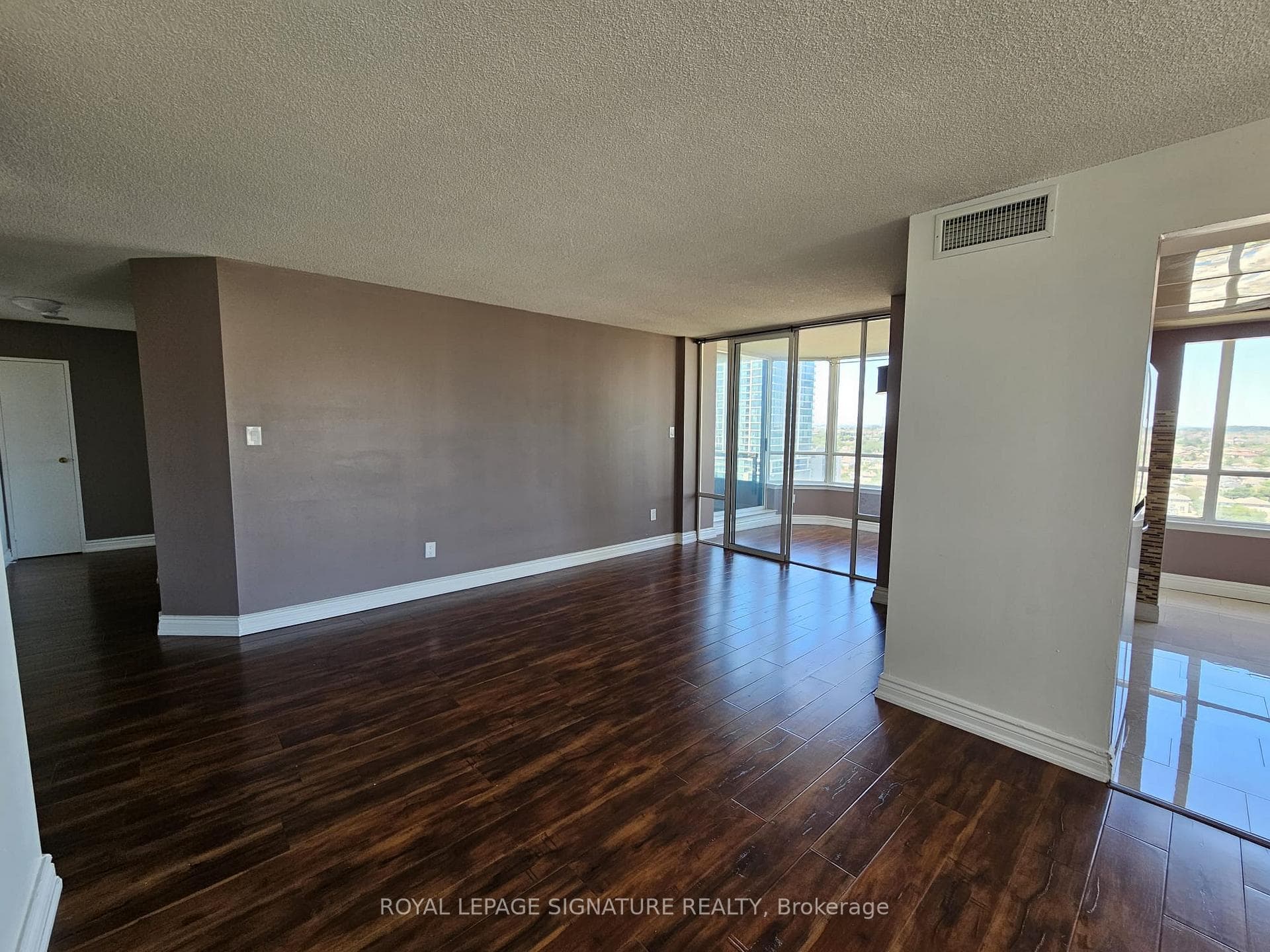 550 Webb Drive Unit 1502 photo 5