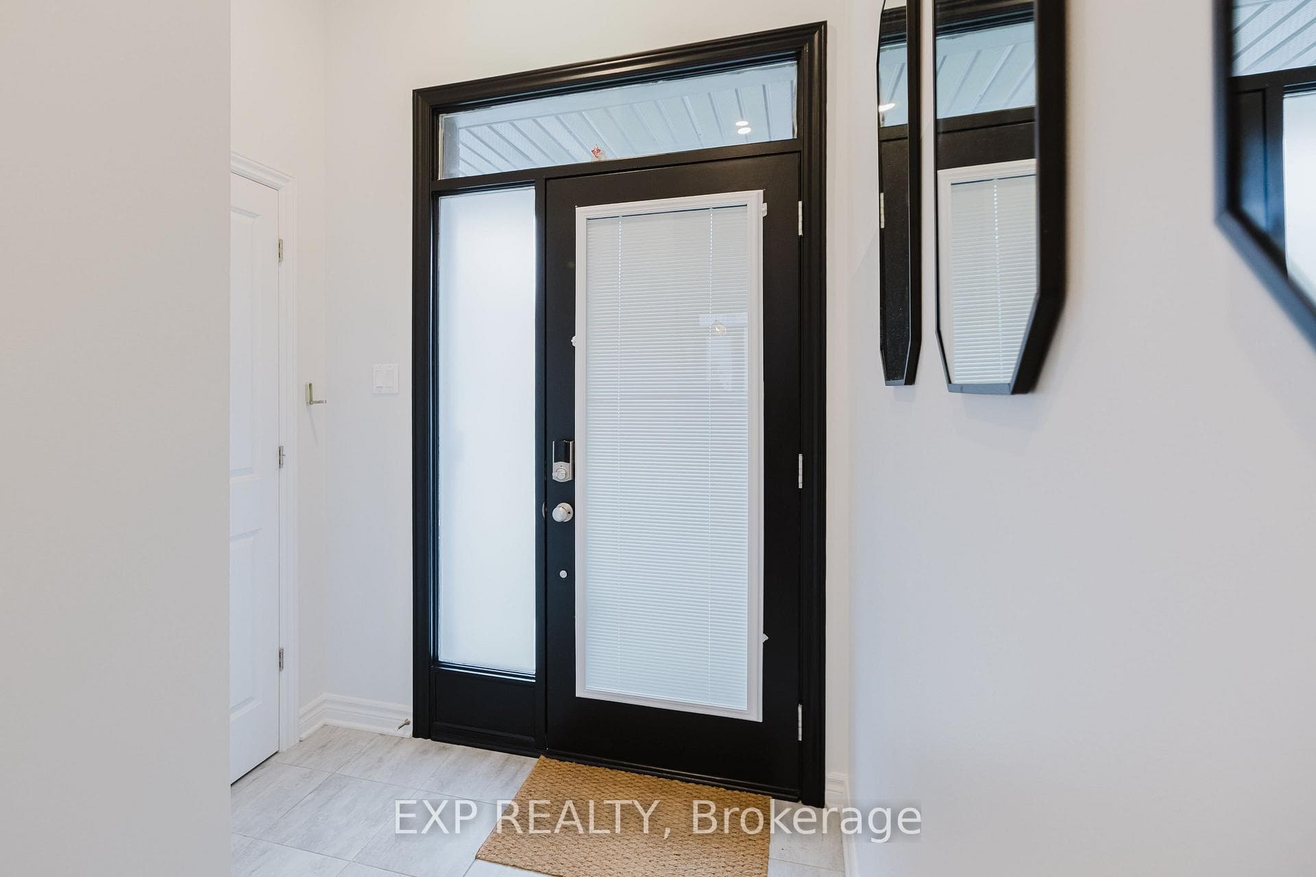 771 CAIRN Crescent photo 4