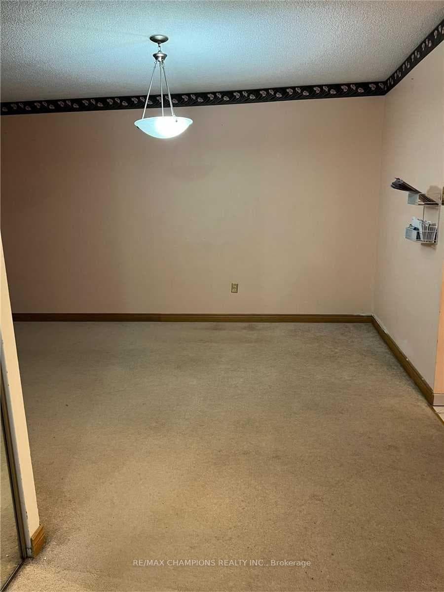 1275 Markham Road Unit 603 photo 21