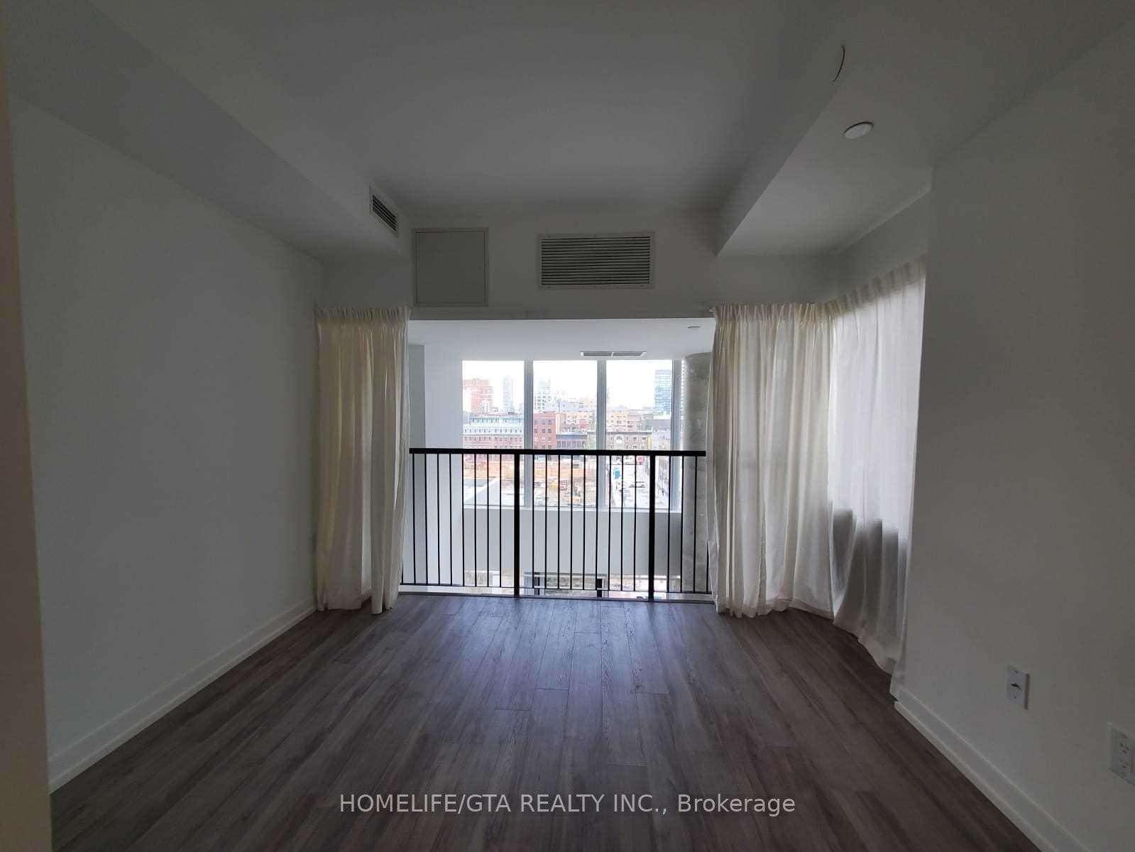 77 Shuter Street Unit 522 photo 10