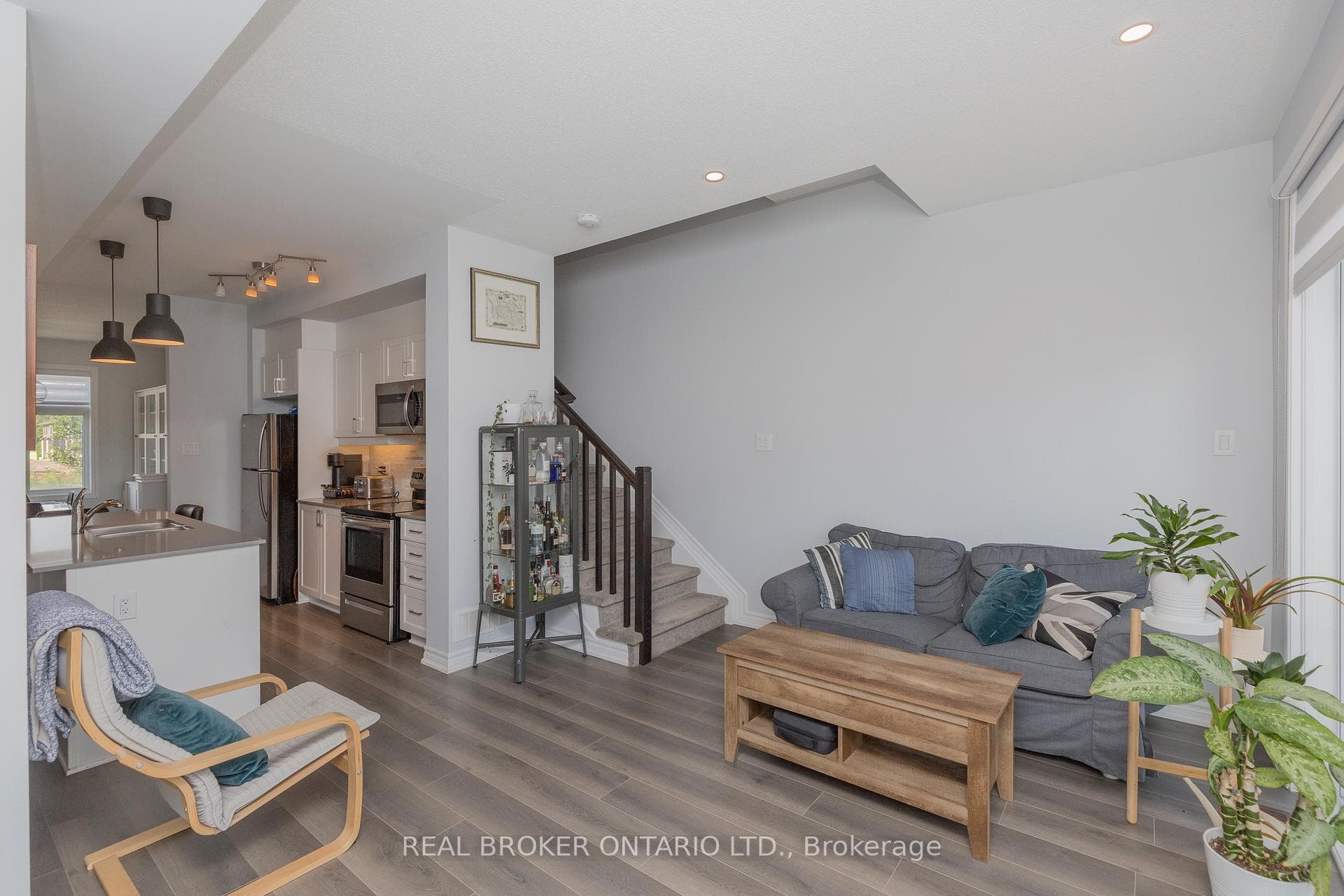 1434 Hemlock Road photo 18