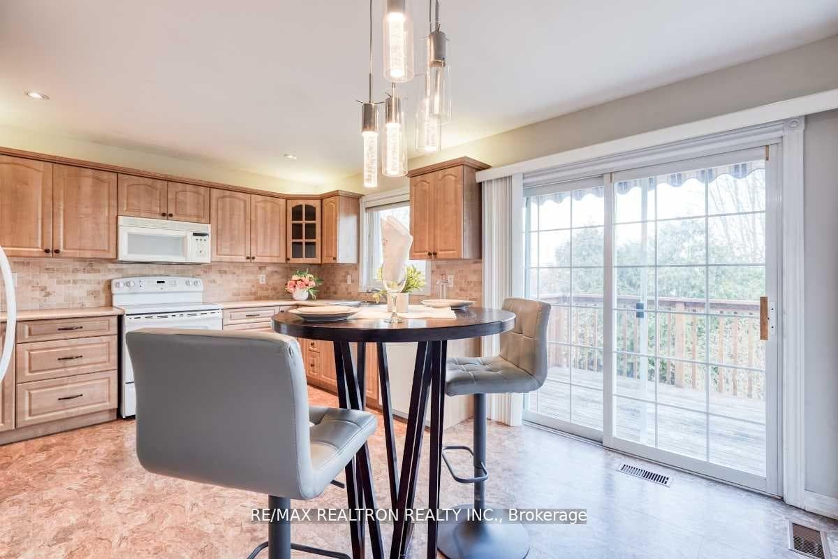 59 Metcalfe Drive photo 11