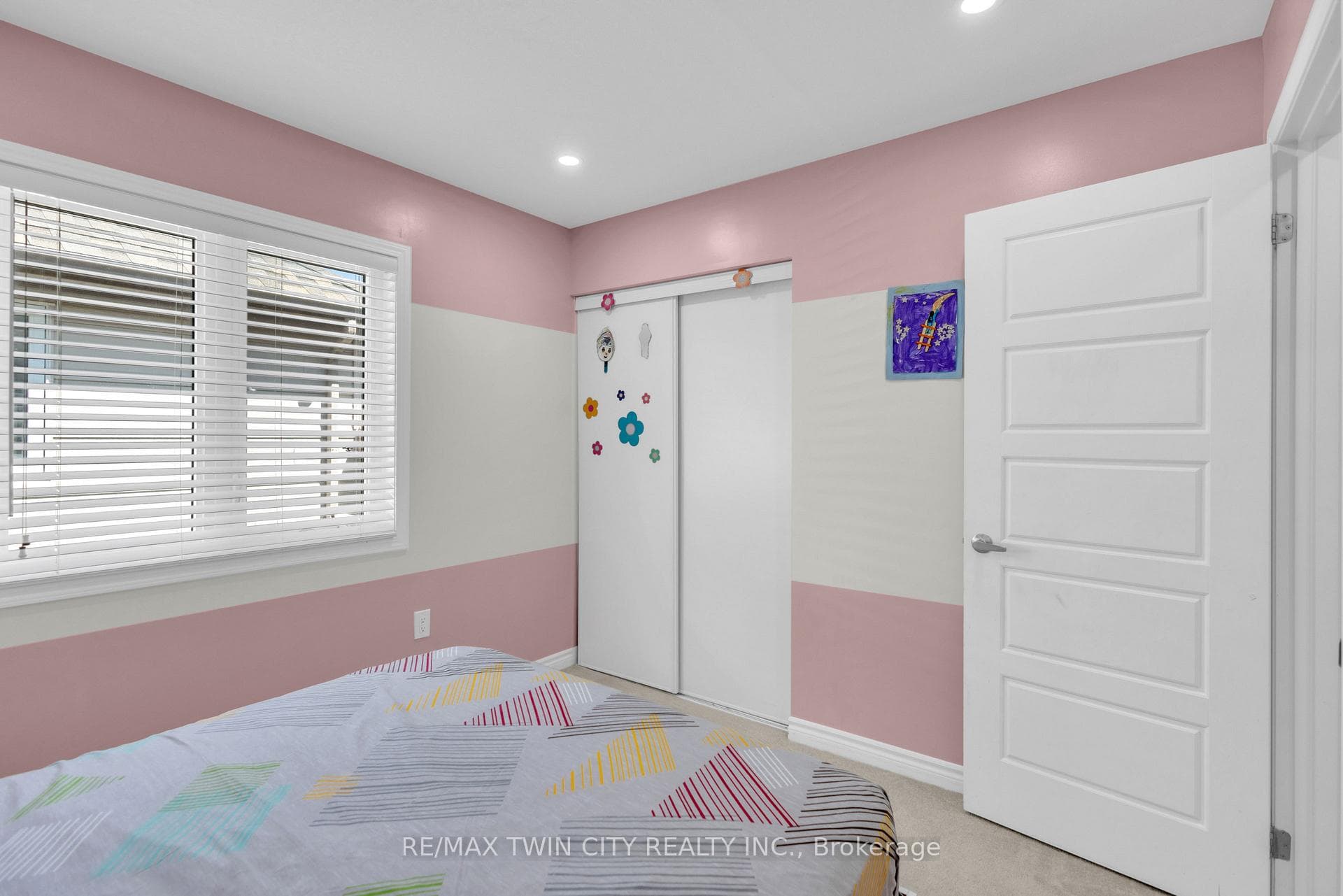 661 Doon South Drive photo 30