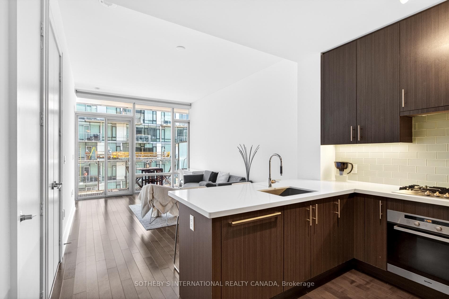 39 Queens Quay N/A Unit 816 photo 3