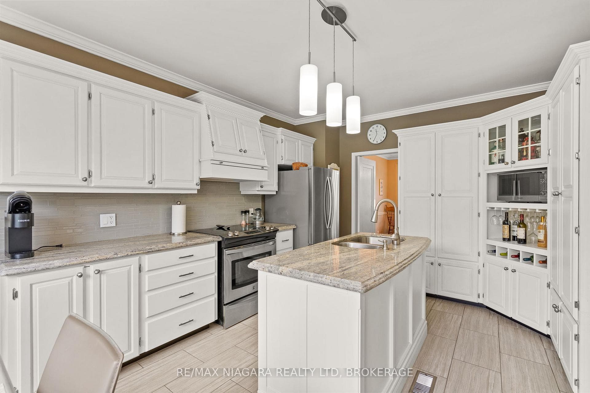 97 Glenridge Avenue photo 10