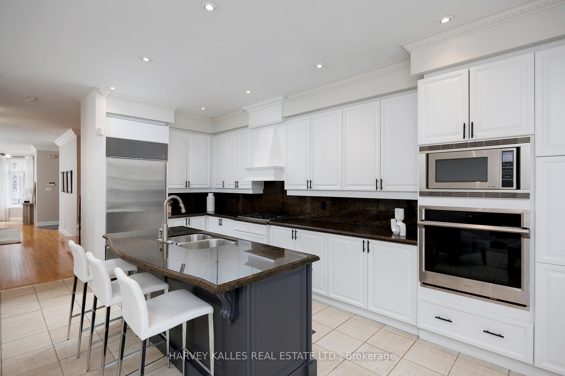 157 St Lawrence Drive photo 14