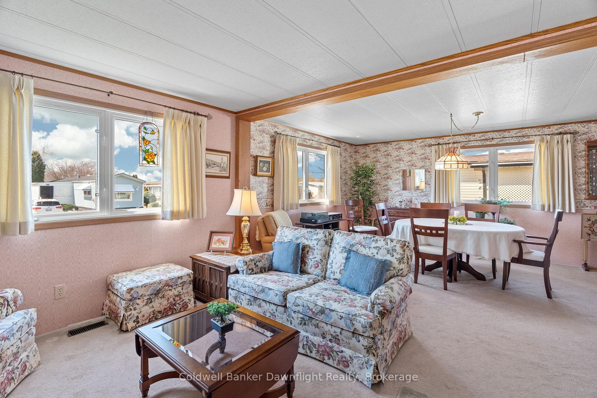 46 Redford Drive photo 5