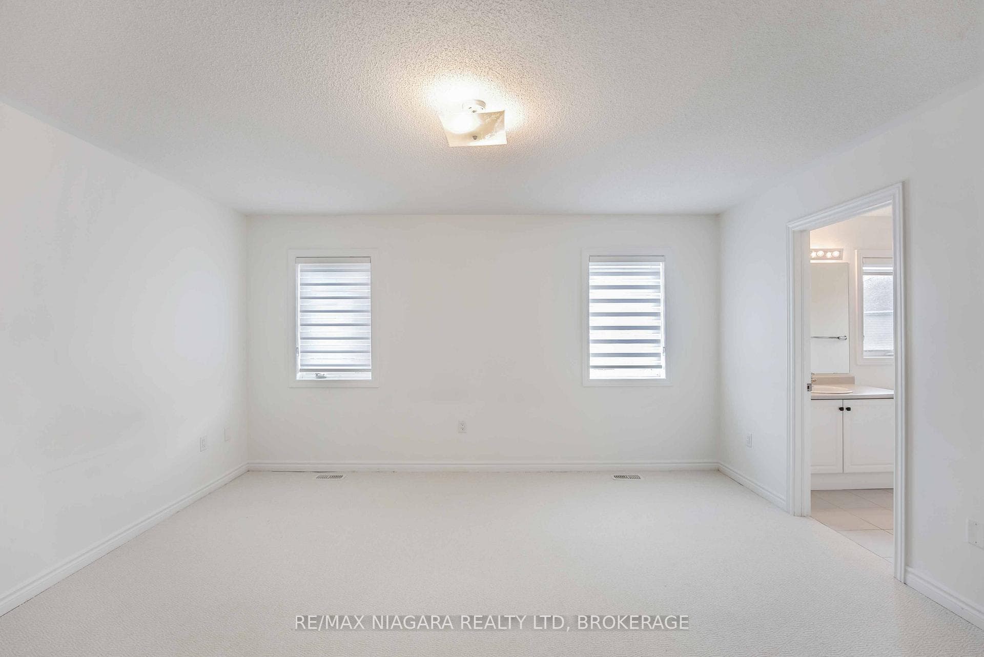 106 Tumblewood Place photo 30