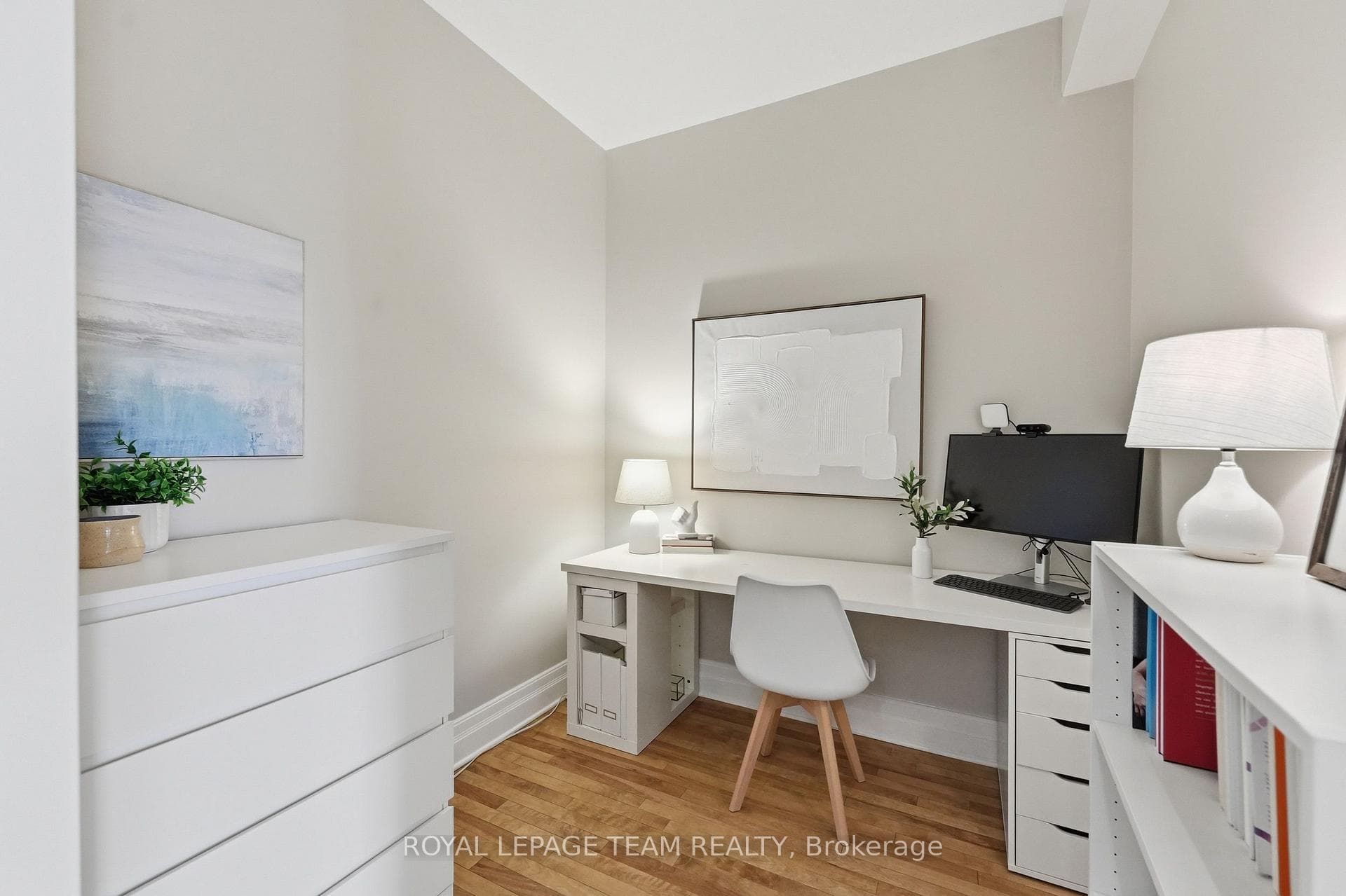 330 Loretta Avenue Unit 301 photo 7