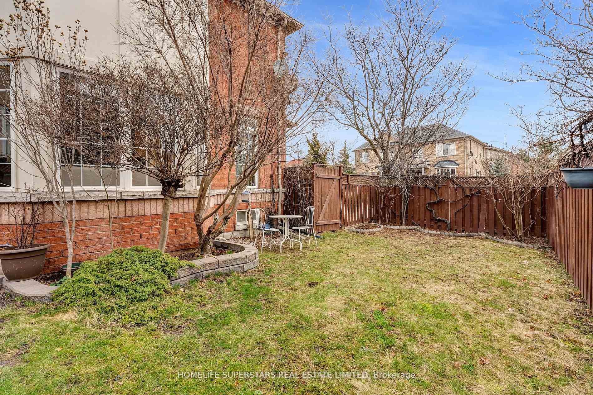 76 Westway Crescent photo 38