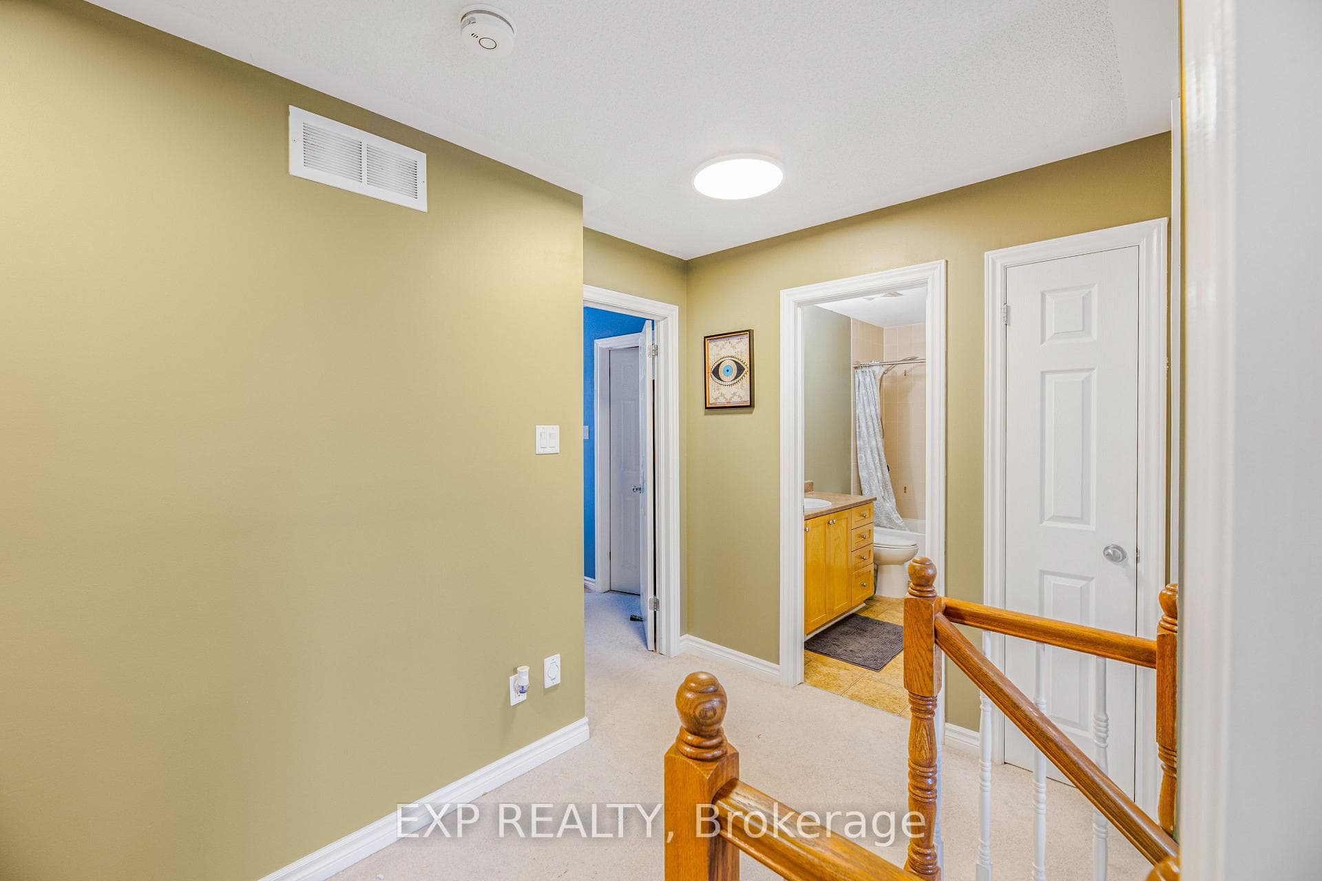 706 BEATRICE Drive photo 18