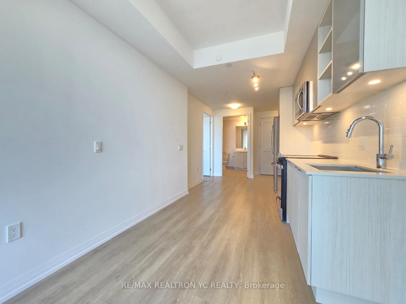 25 Holly Street Unit 2810 photo 4