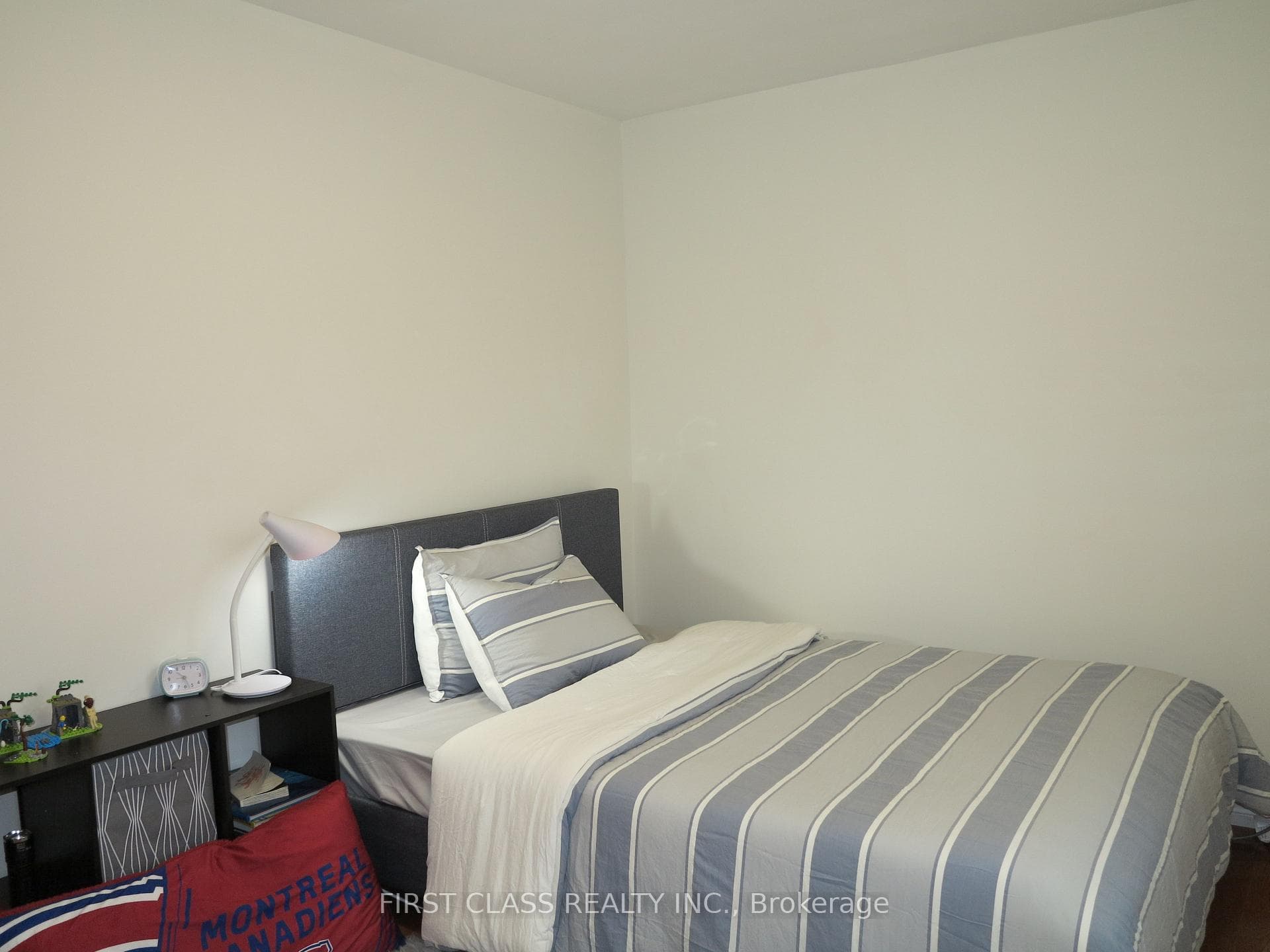 4 Meridene Crescent photo 29