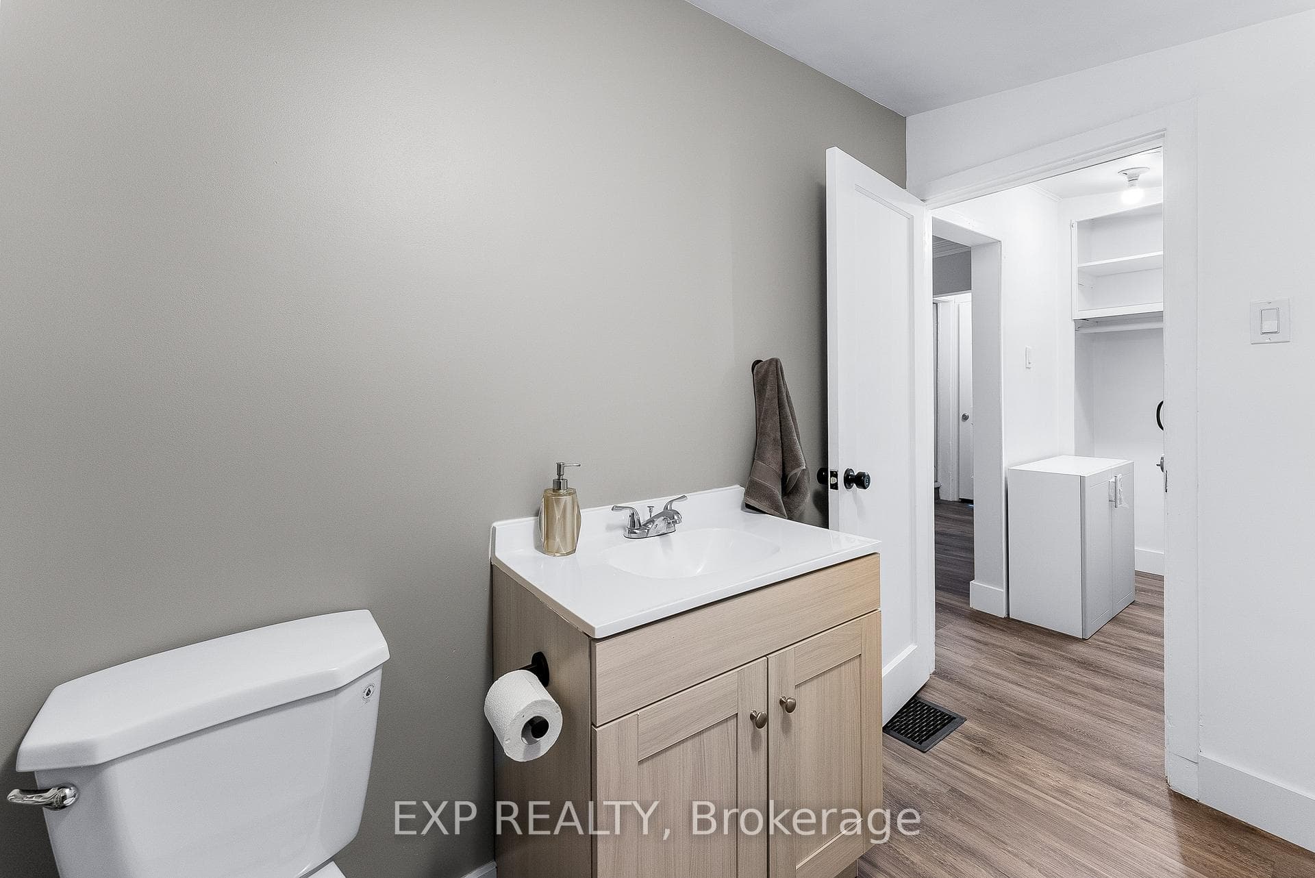 9 Facer Street Unit 1 photo 8