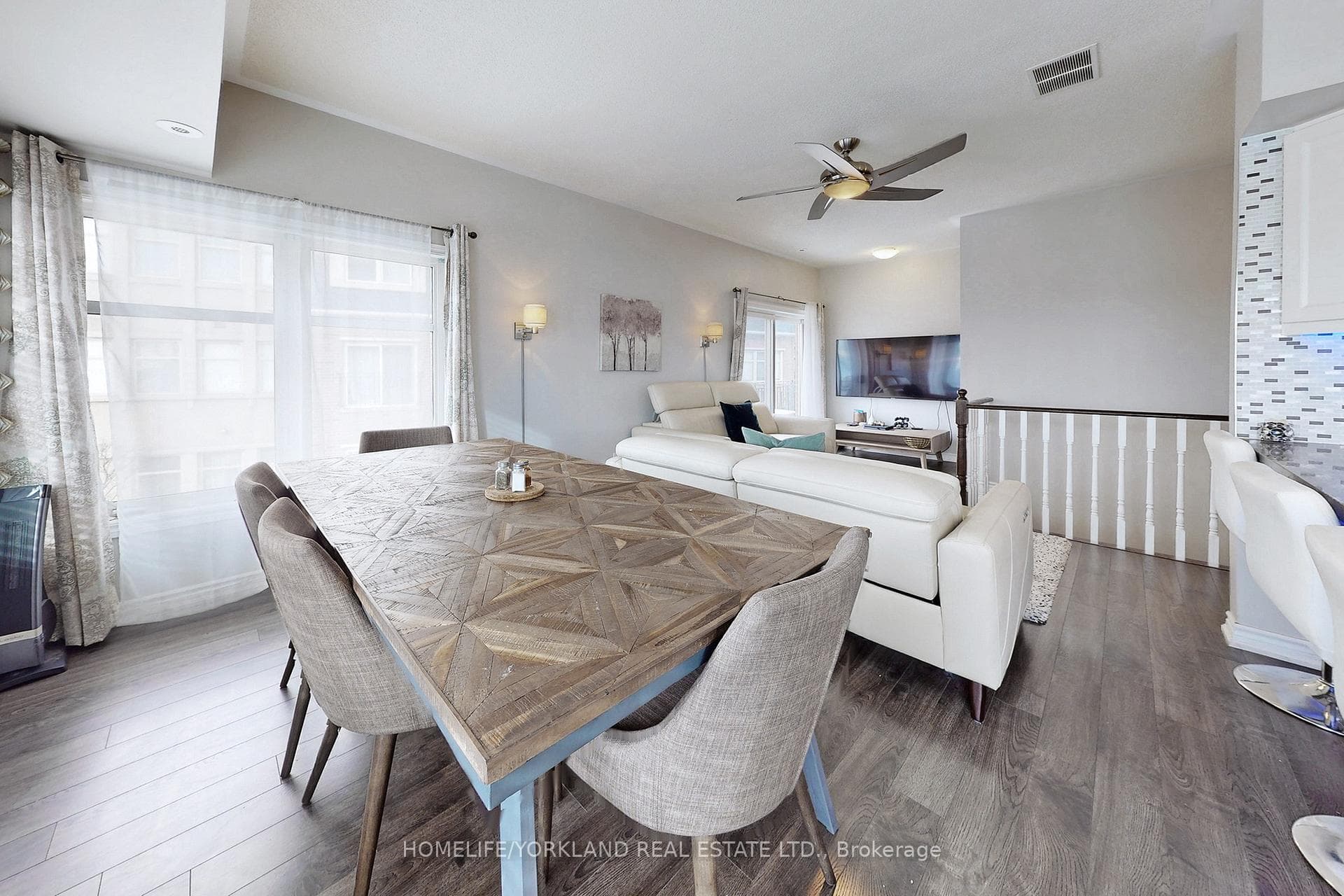 65 Cranborne Avenue Unit 207 photo 9