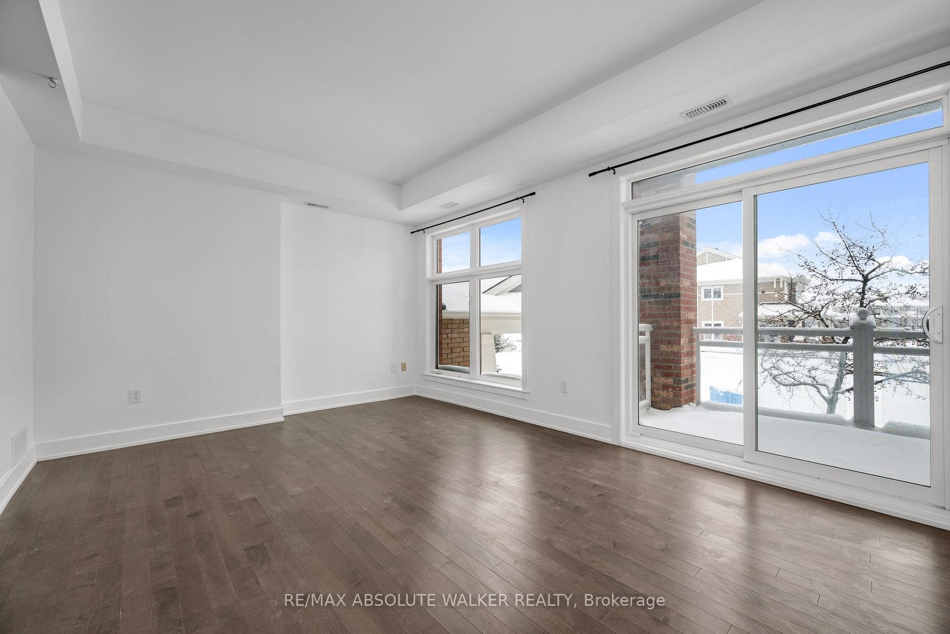 305 Elizabeth Cosgrove Private Unit 101 photo 12