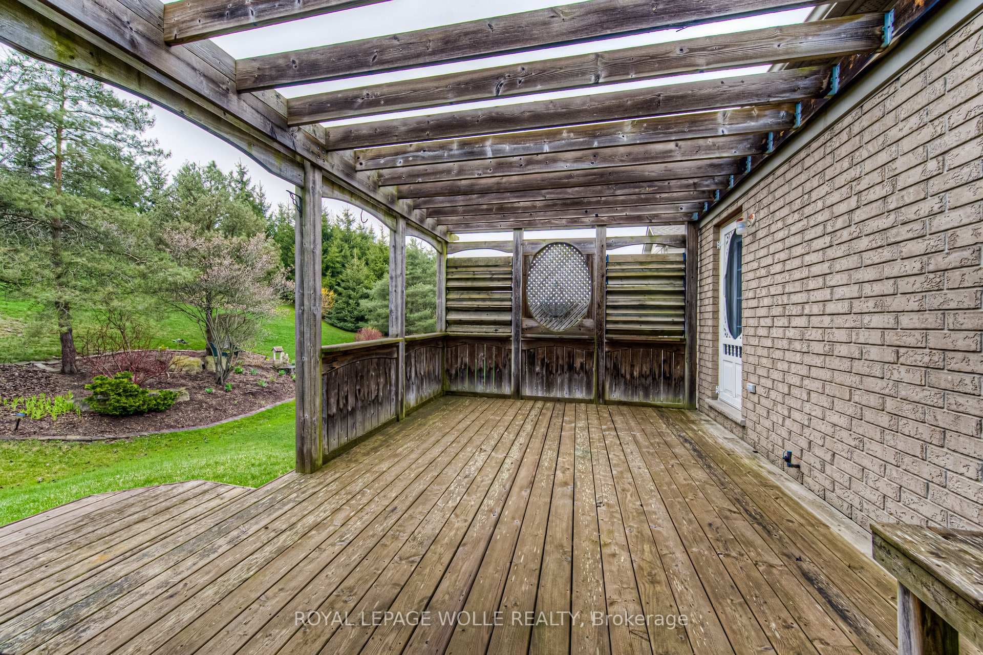 811 Creekside Drive photo 35