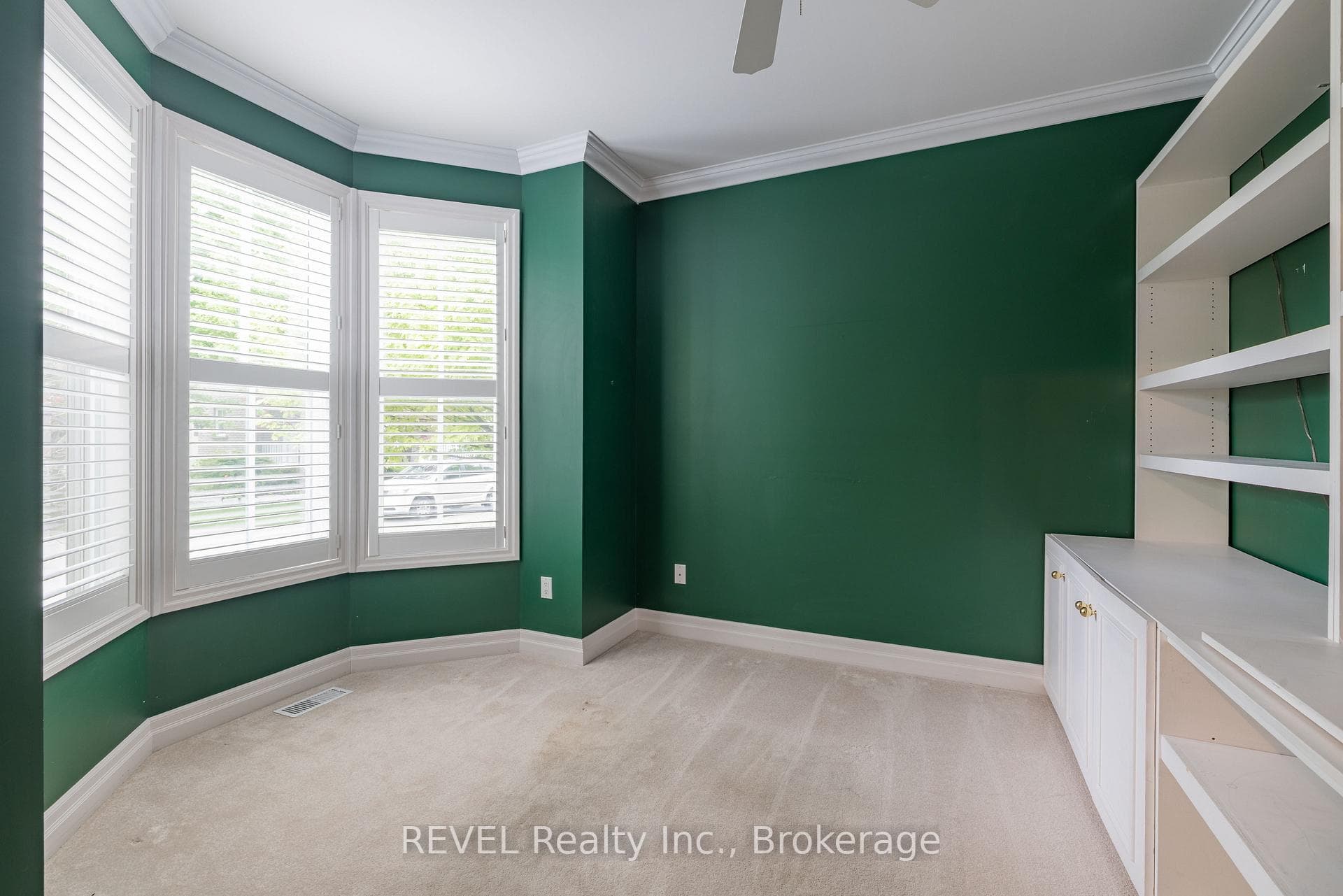 54 Kirkwood Drive photo 8