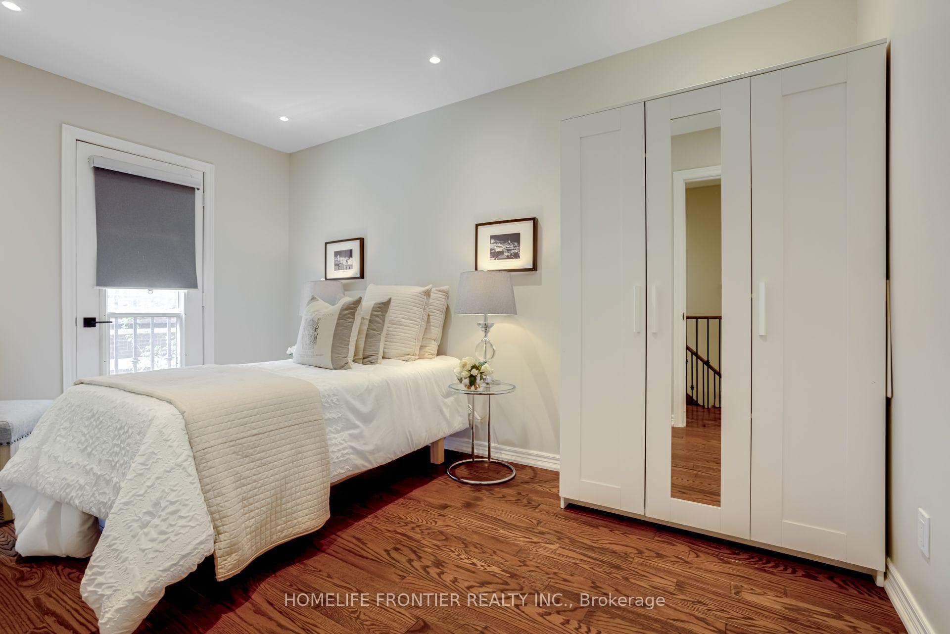 22 Balmoral Avenue Unit 4 photo 28