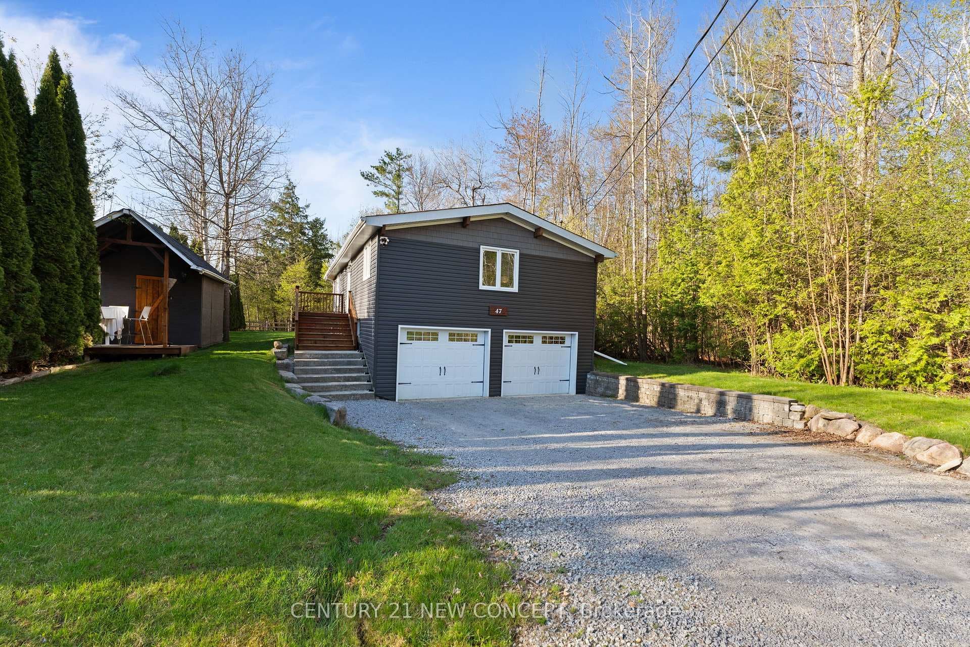47 Sandra Drive photo 2
